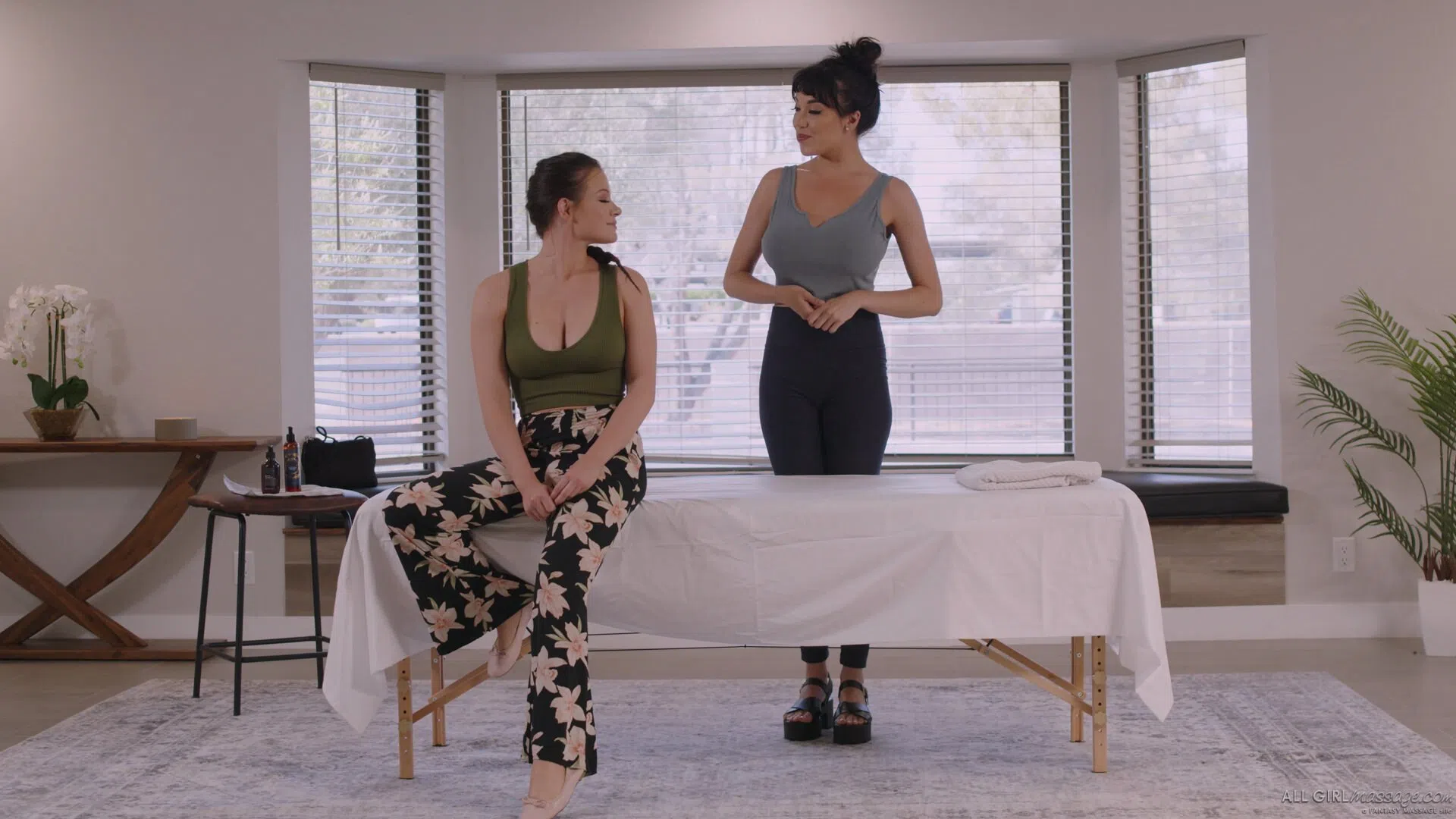 alison-rey-little-puck-all-girl-massage-178541 Of Page 1-1.webp