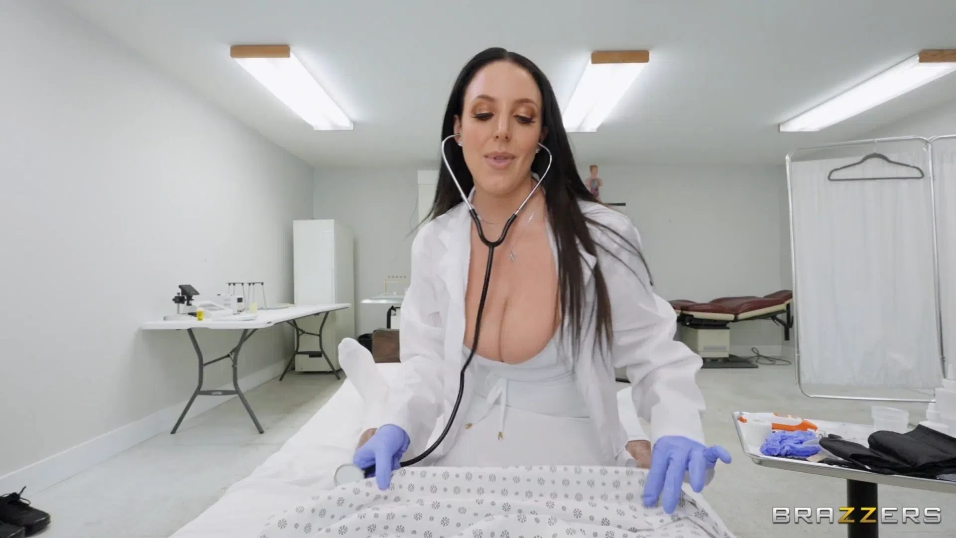 angela-white-pornstars-like-it-big-124412 Of Page 1-2.webp