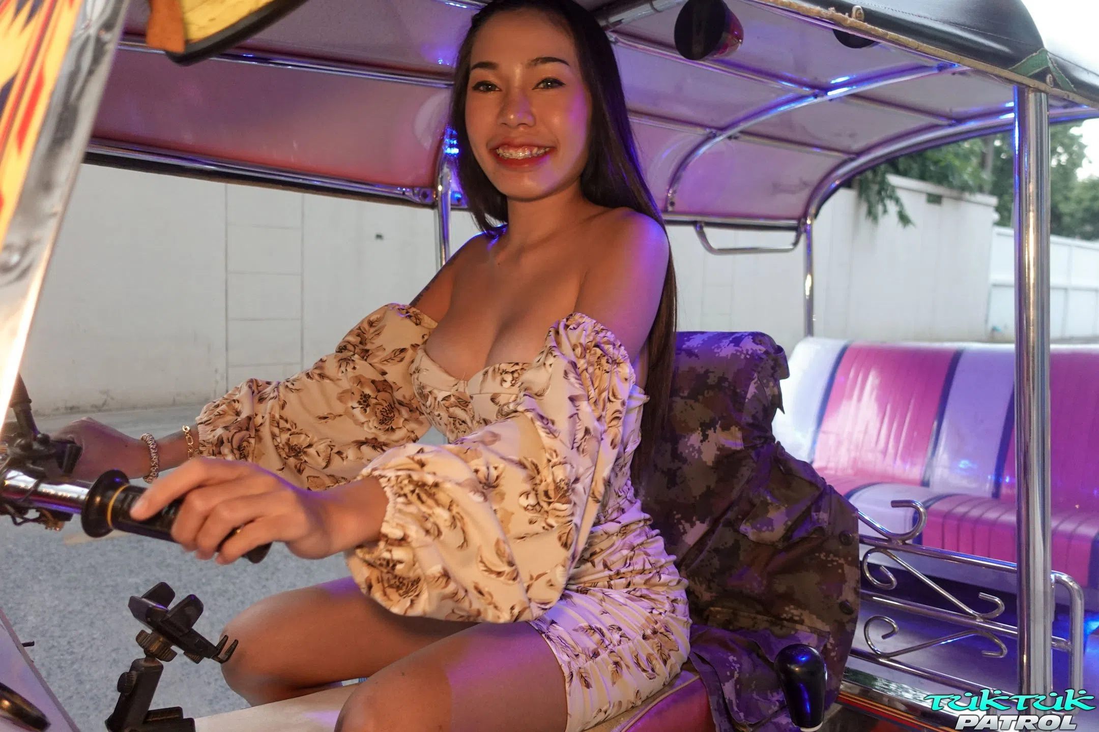 anna-wild-tuktuk-patrol-159076 Of Page 1-2.webp