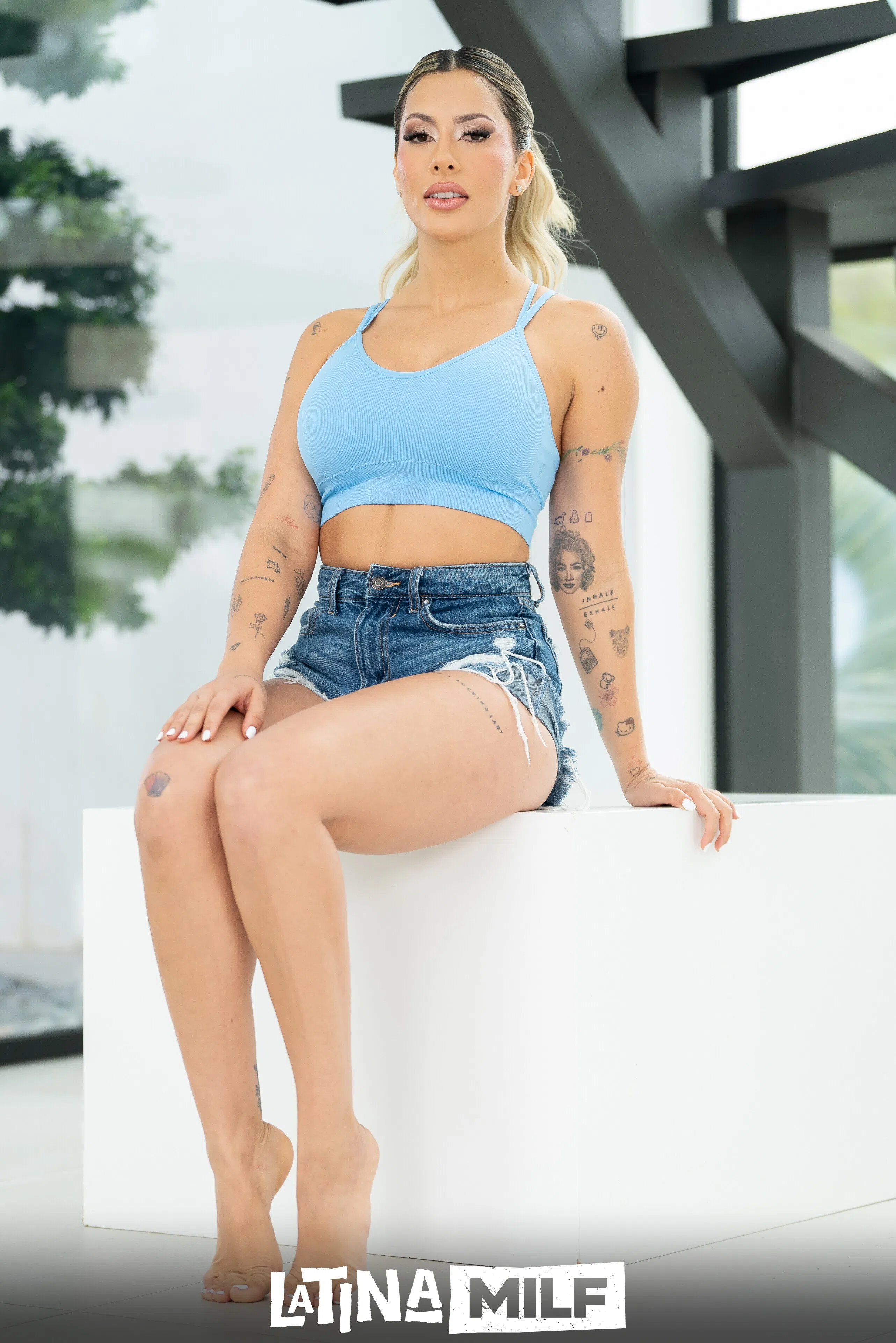 kenia-music-latina-milf-203574 Of Page 1-2.webp