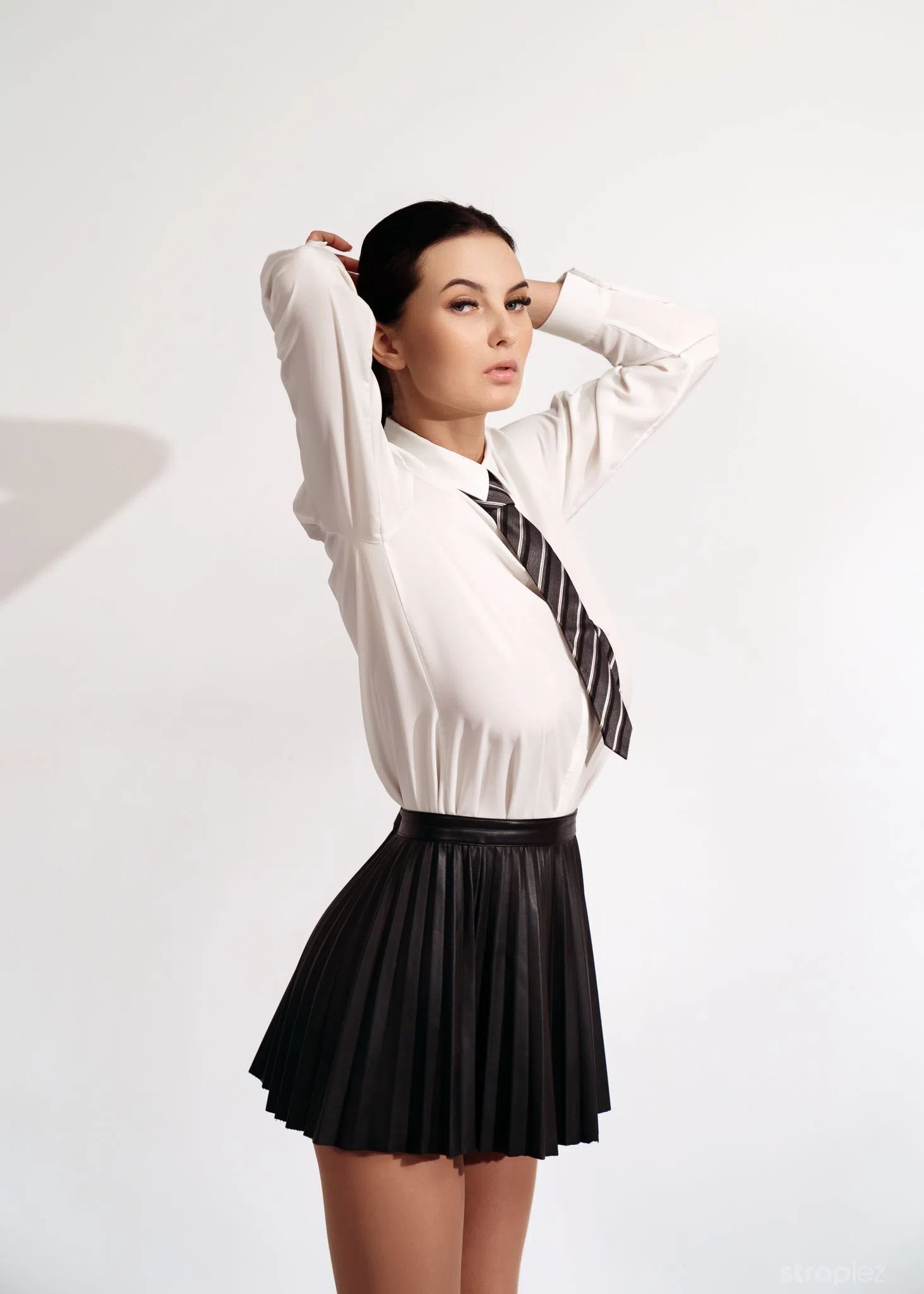 mia-simon-straplez-123674 Of Page 1-2.webp