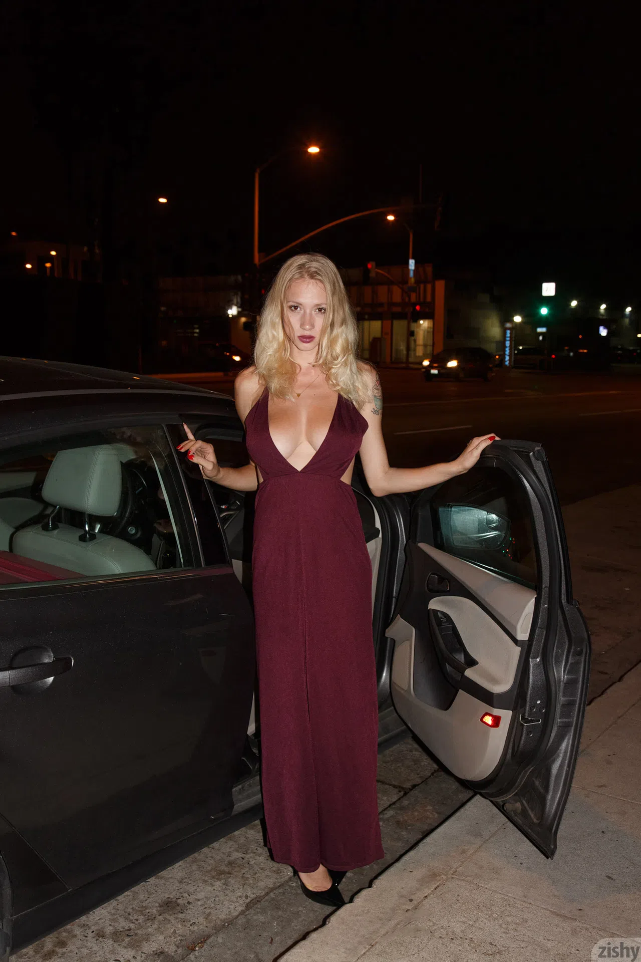 natasha-legeyda-drinks-at-the-viceroy-zishy-15116 Of Page 2-6.webp
