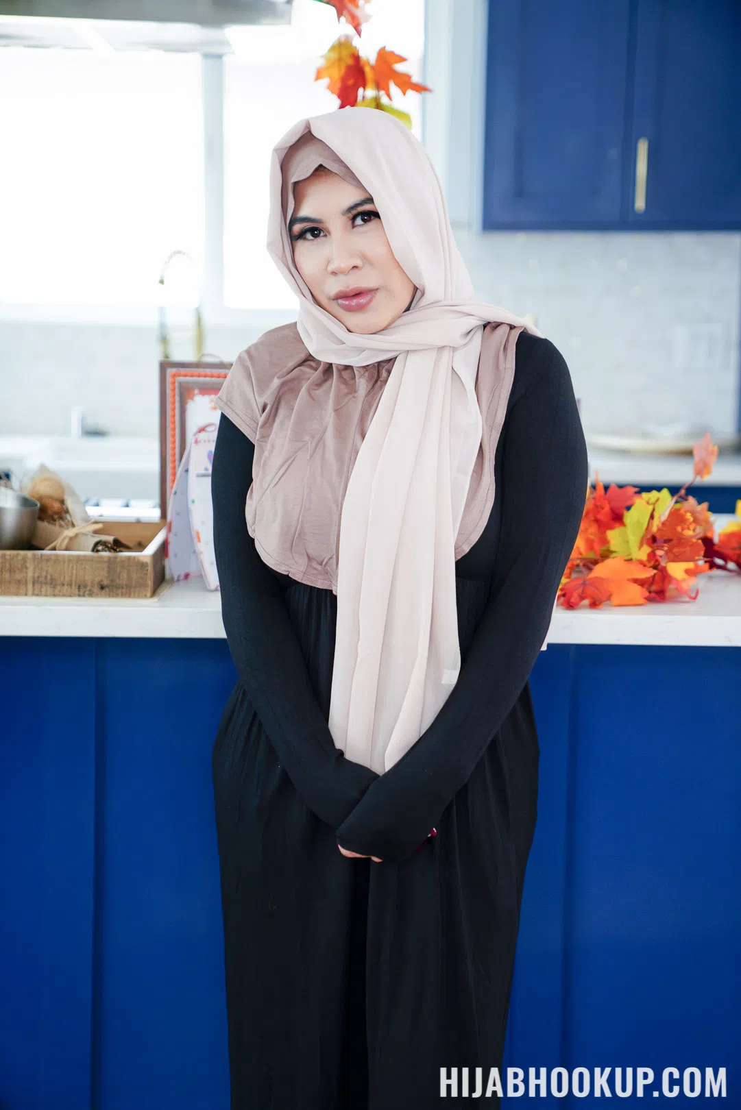 tokyo-lynn-hijab-hookup-107924 Of Page 1-1.webp