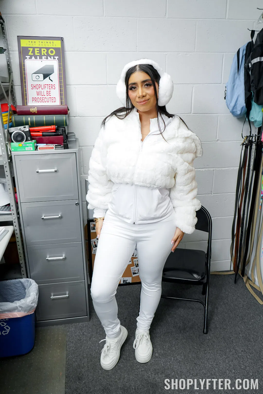 violet-myers-shoplyfter-mylf-177224 Of Page 1-1.webp