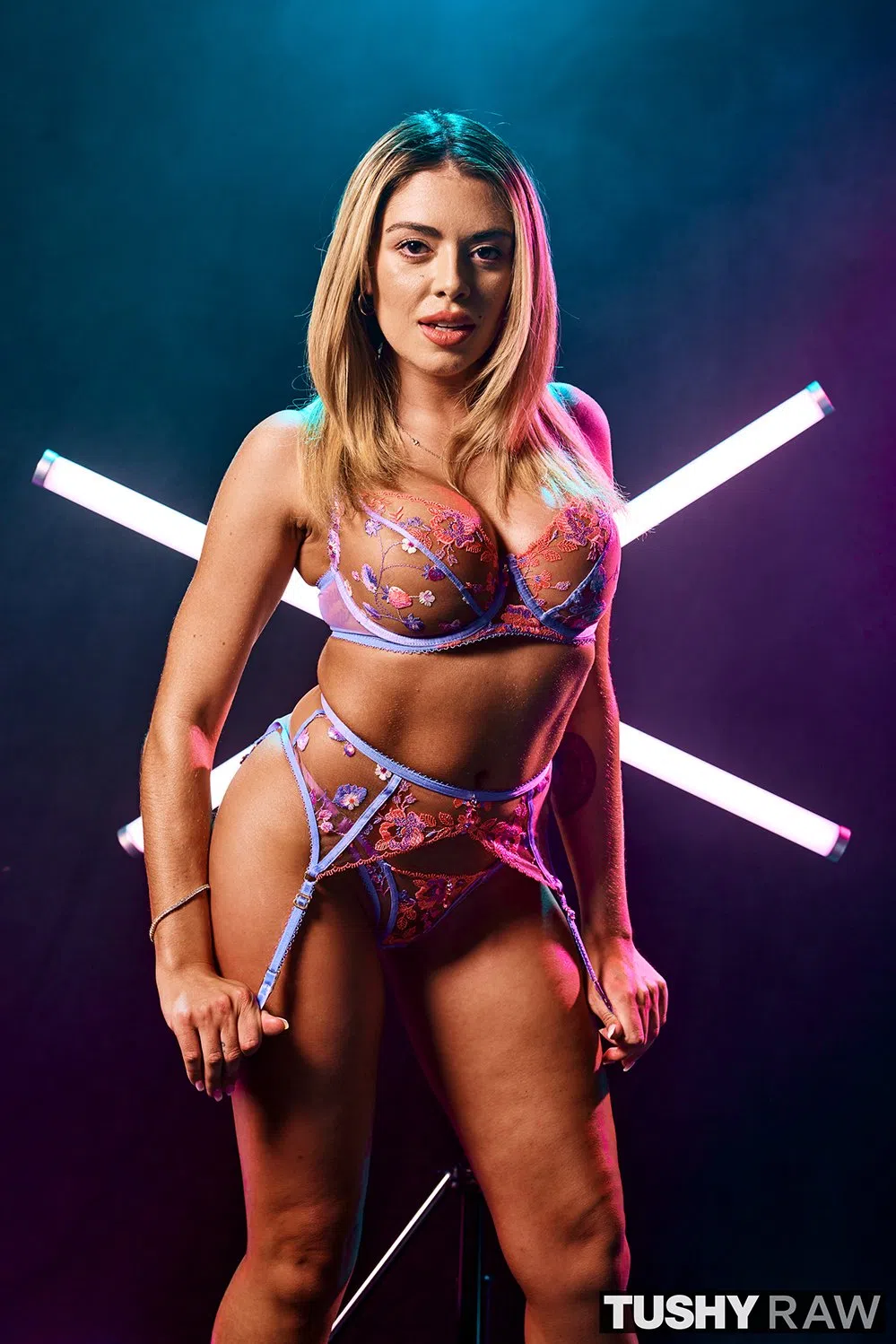 vivianne-de-silva-tushy-raw-128879 Of Page 1-2.webp
