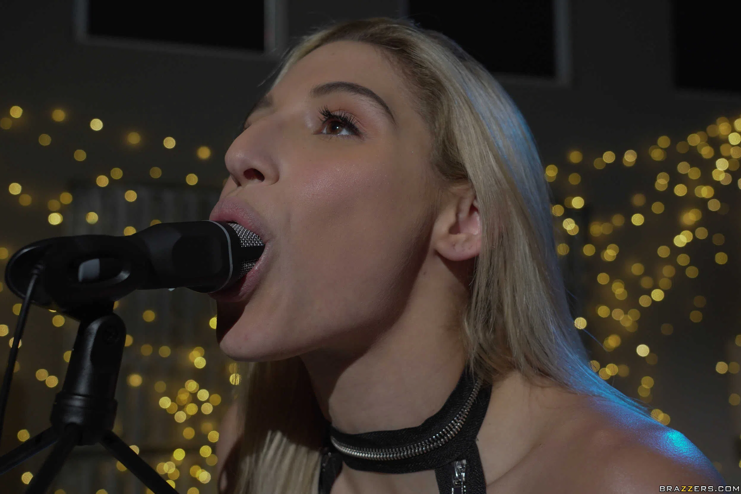 abella-danger-pornstars-like-it-big-76850 Of Page 2-7.webp