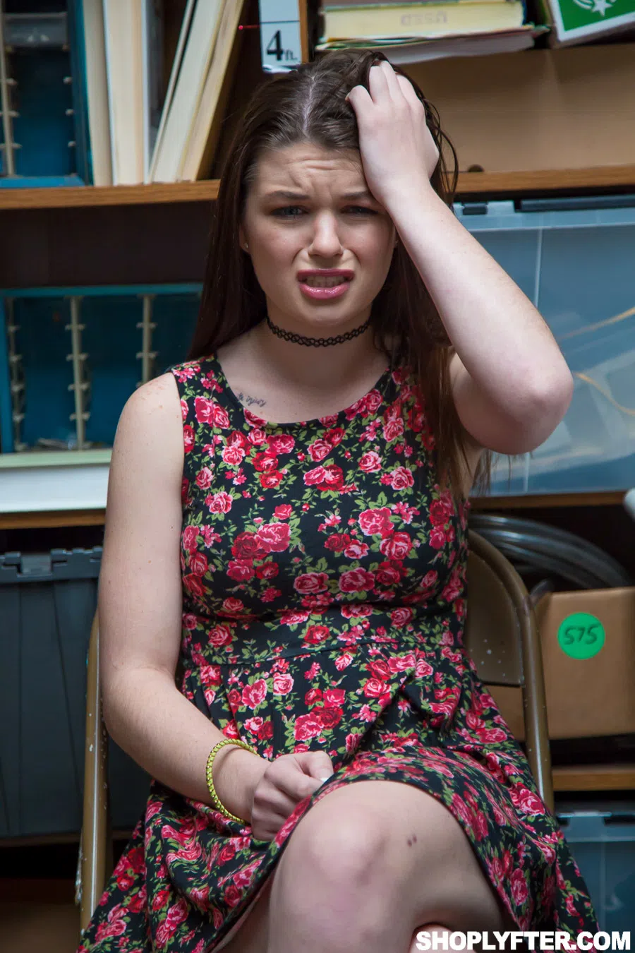anastasia-rose-shoplyfter-23852 Of Page 1-1.webp