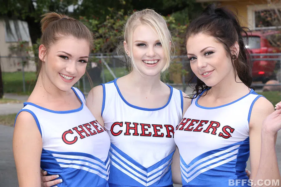 lily-rader-megan-sage-riley-mae-bffs-25490 Of Page 1-1.webp