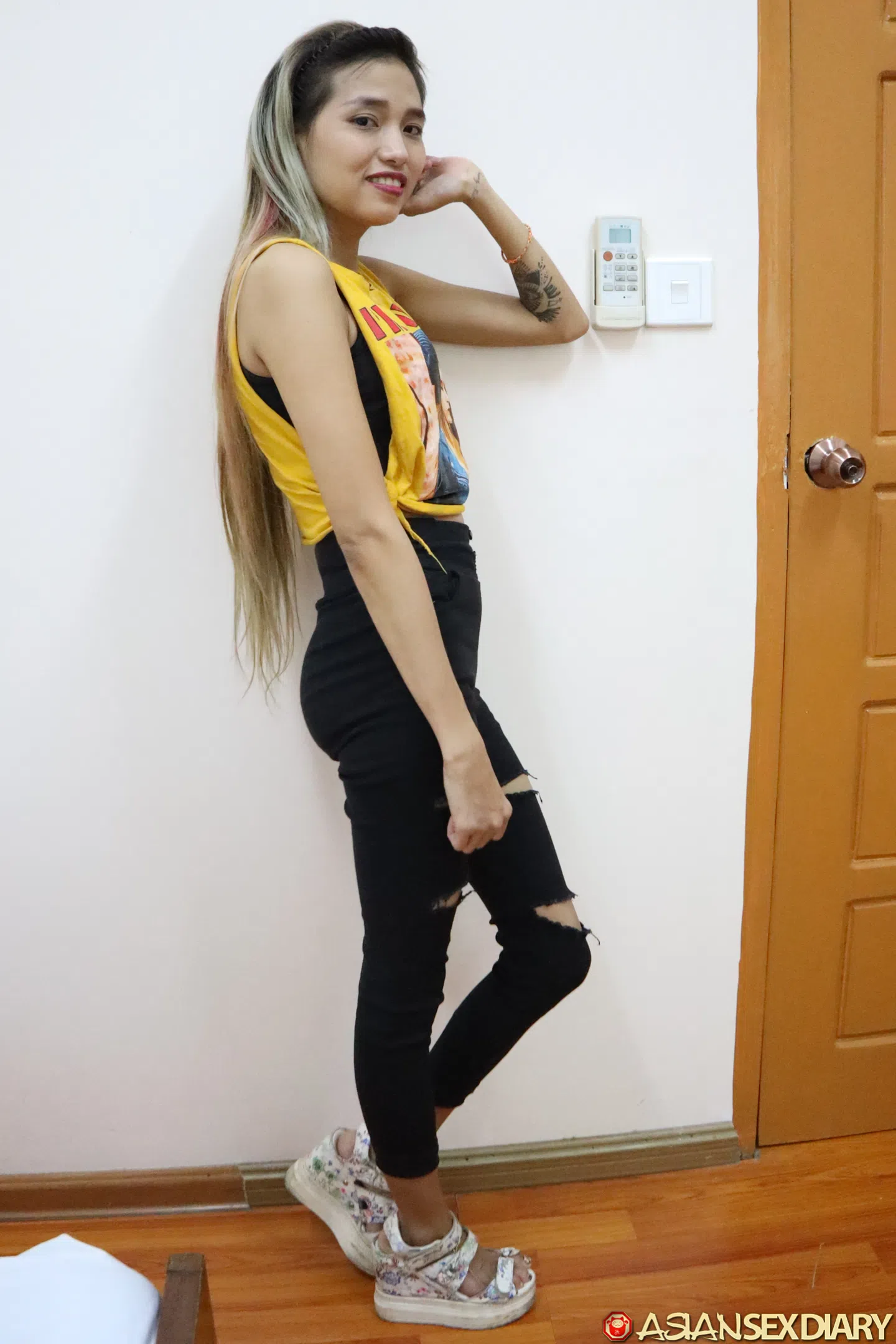 roann-asian-sex-diary-106180 Of Page 1-2.webp