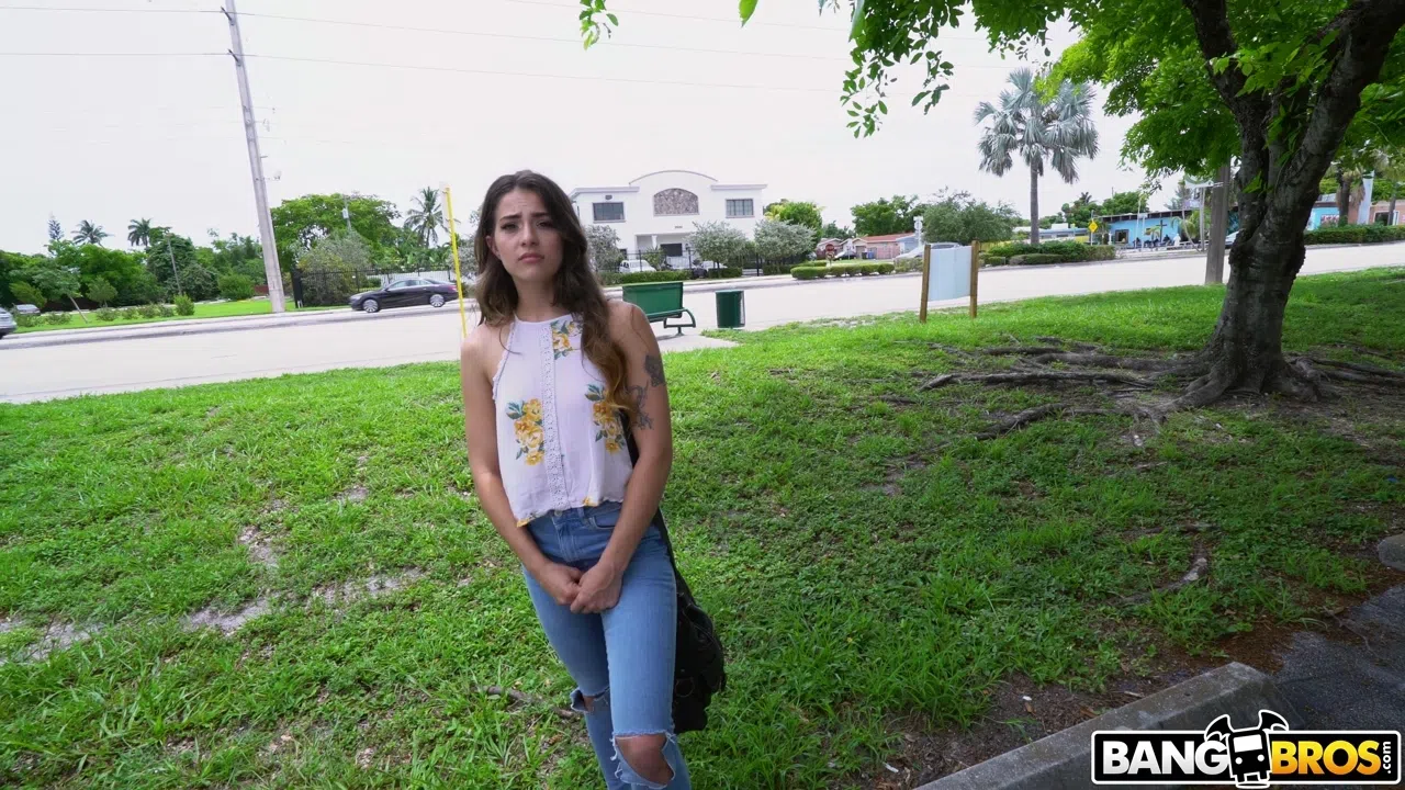 sofie-reyez-bangbus-47813 Of Page 1-1.webp
