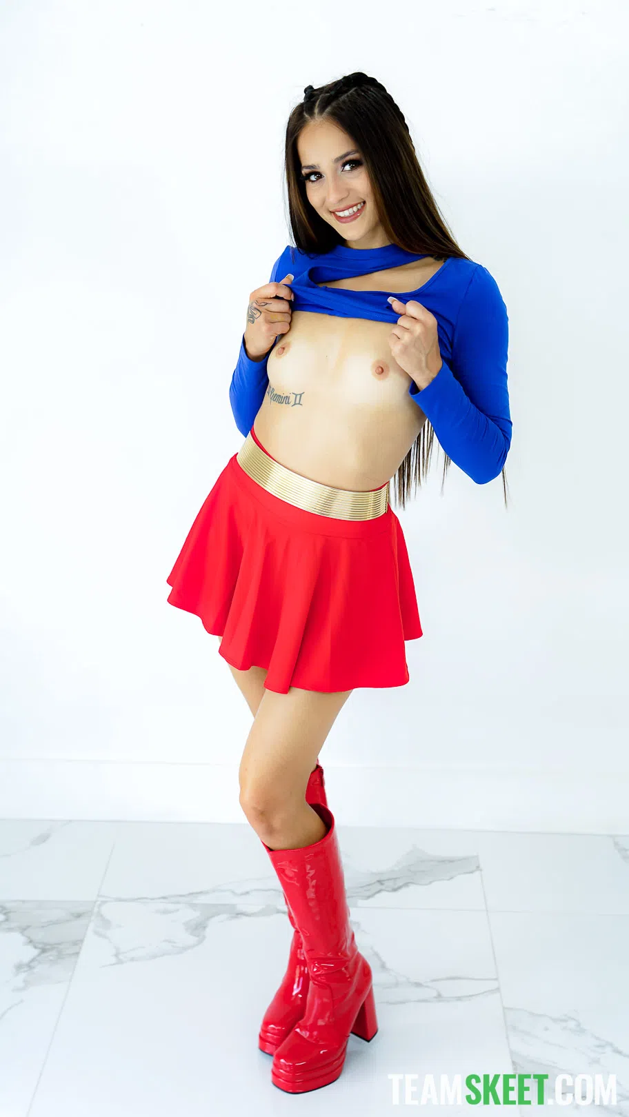 sofie-reyez-exxxtra-small-191265 Of Page 1-3.webp