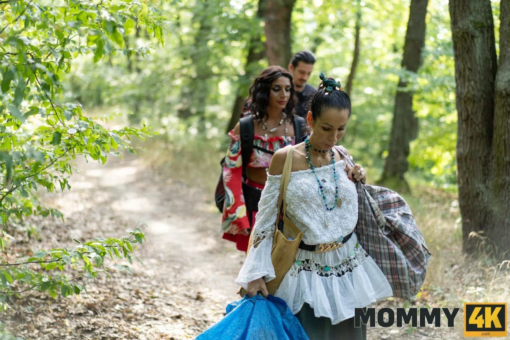 valentina-sierra-mommy-4k-170357 Of Page 1-1.webp