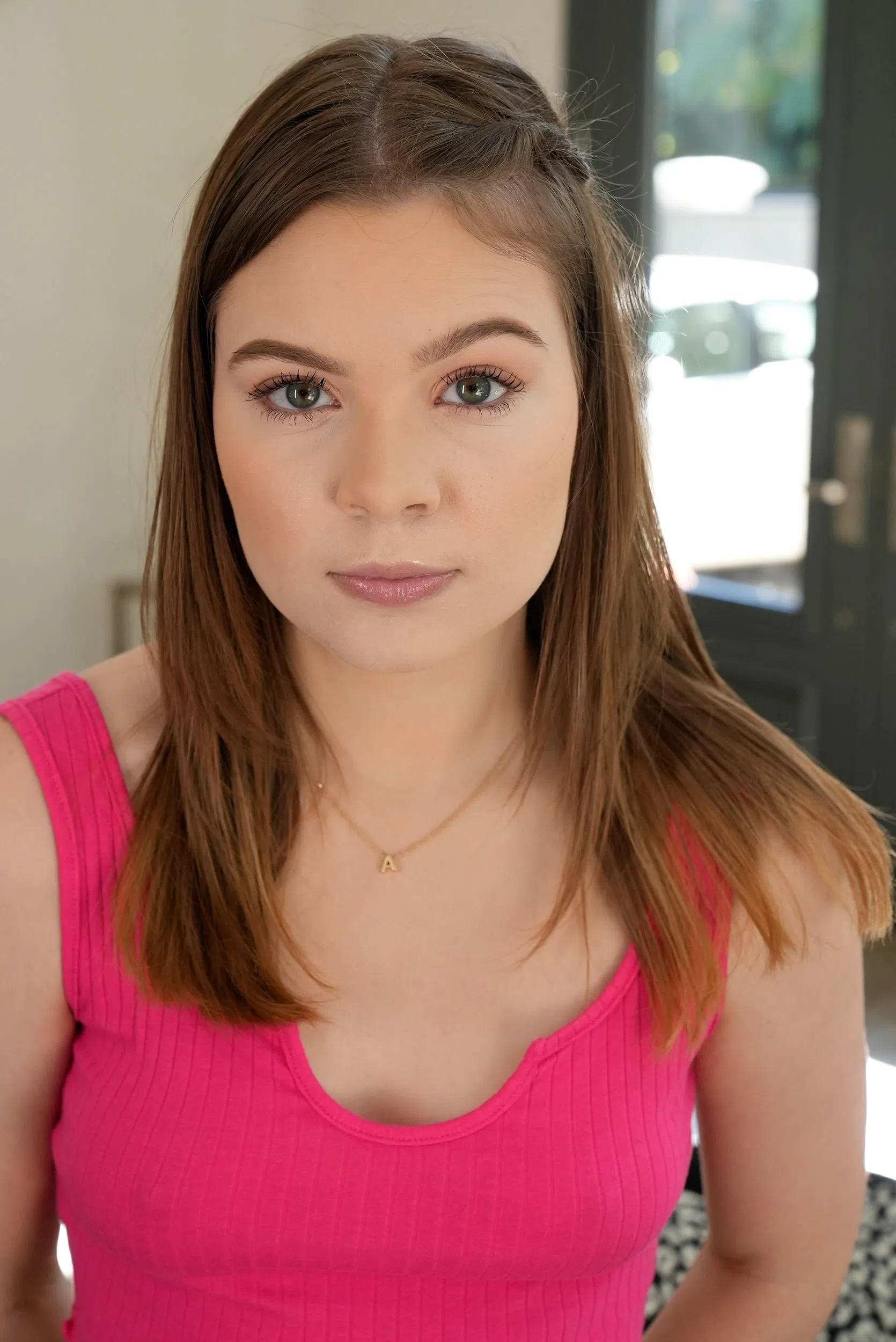 adrianna-jade-hustler-139043 Of Page 1-1.webp