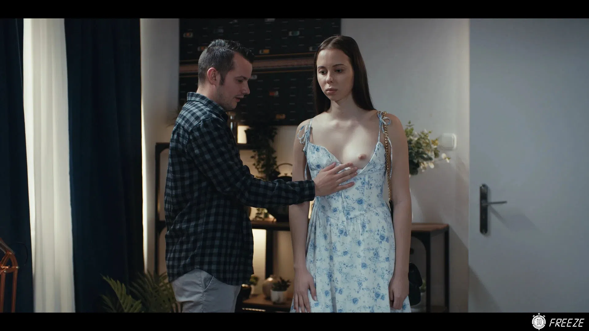 alice-ross-freeze-xxx-187219 Of Page 1-2.webp