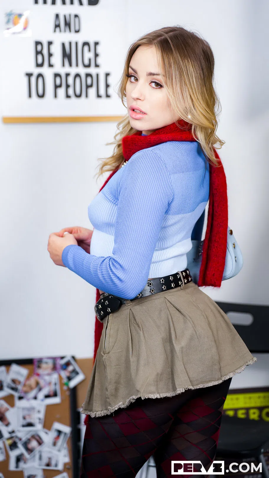 anna-claire-clouds-shoplyfter-196616 Of Page 1-2.webp