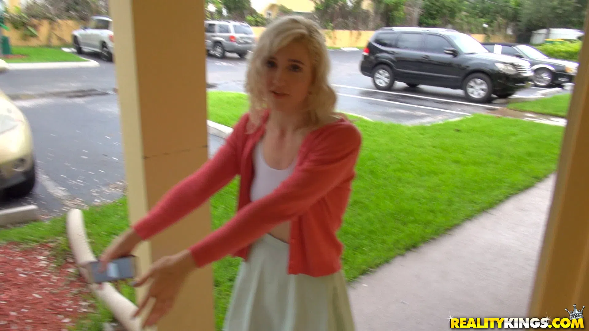 aubrey-adore-street-blowjobs-23139 Of Page 1-2.webp