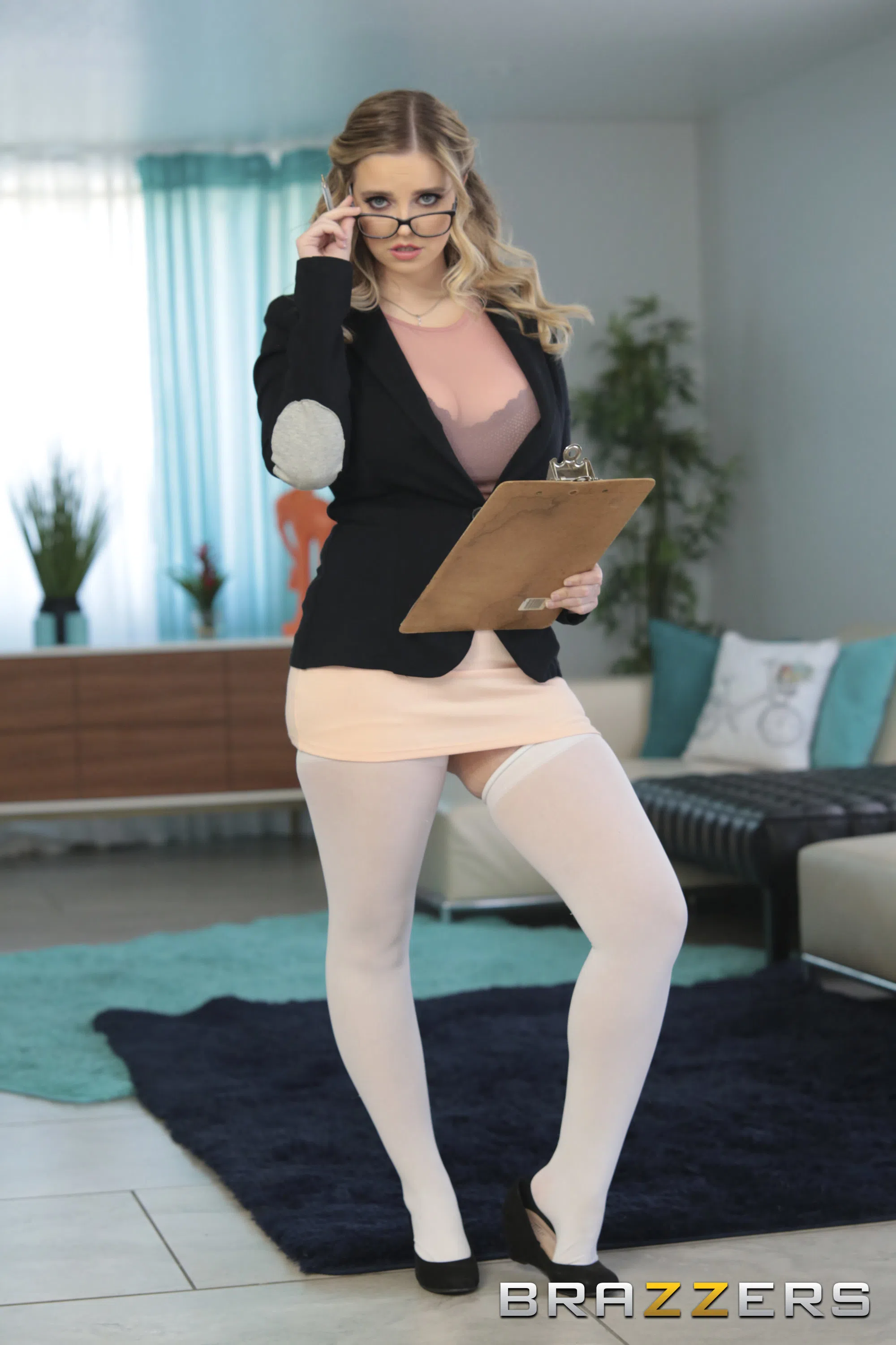 codi-vore-brazzers-exxtra-94649 Of Page 1-1.webp