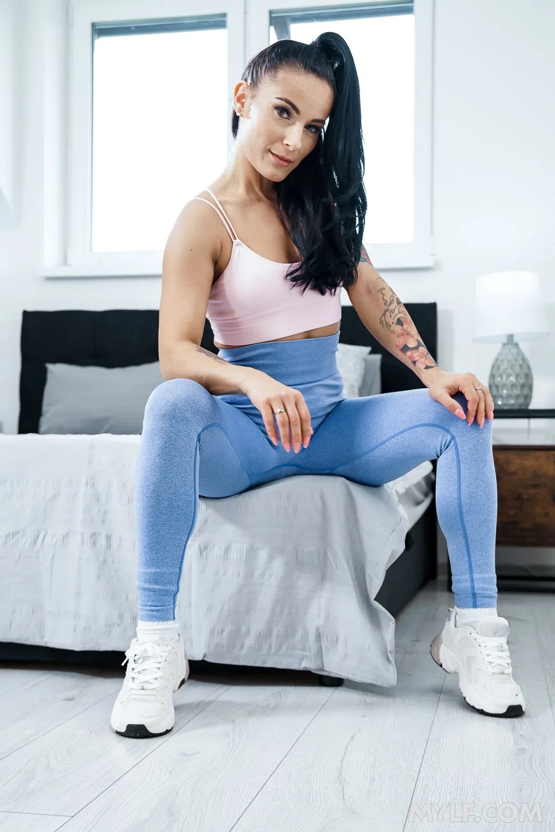 lexi-dona-mom-shoot-160484 Of Page 1-4.webp