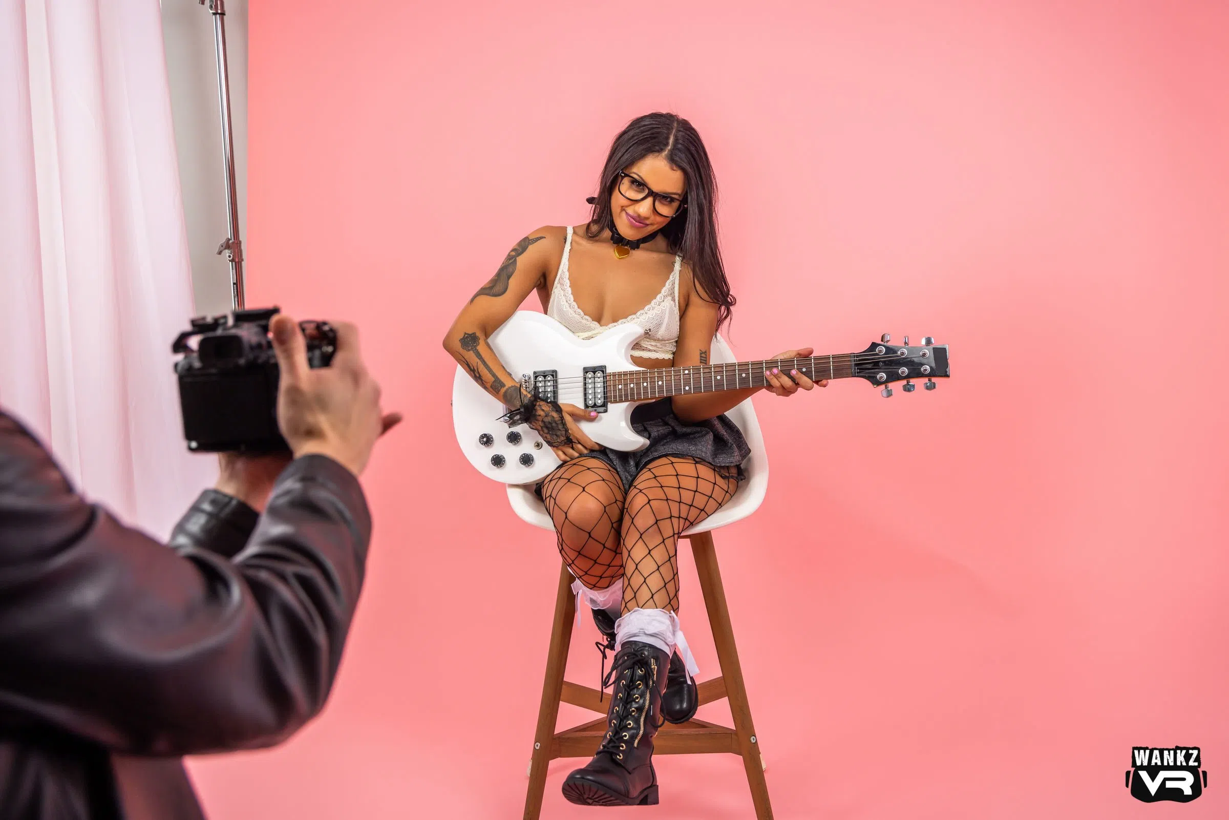 nina-white-wankz-vr-204811 Of Page 2-9.webp