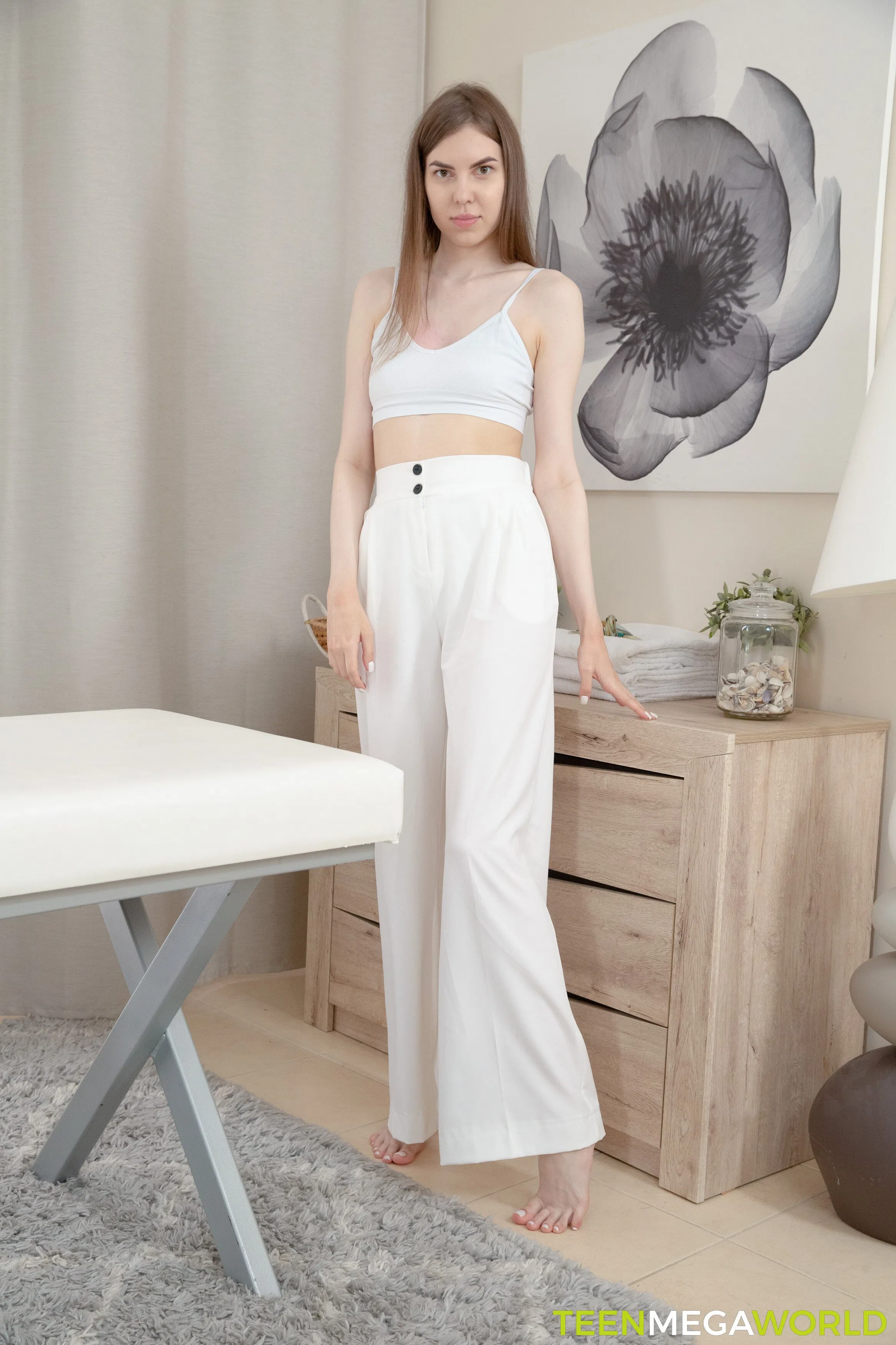 alice-xo-tricky-masseur-169030 Of Page 1-1.webp