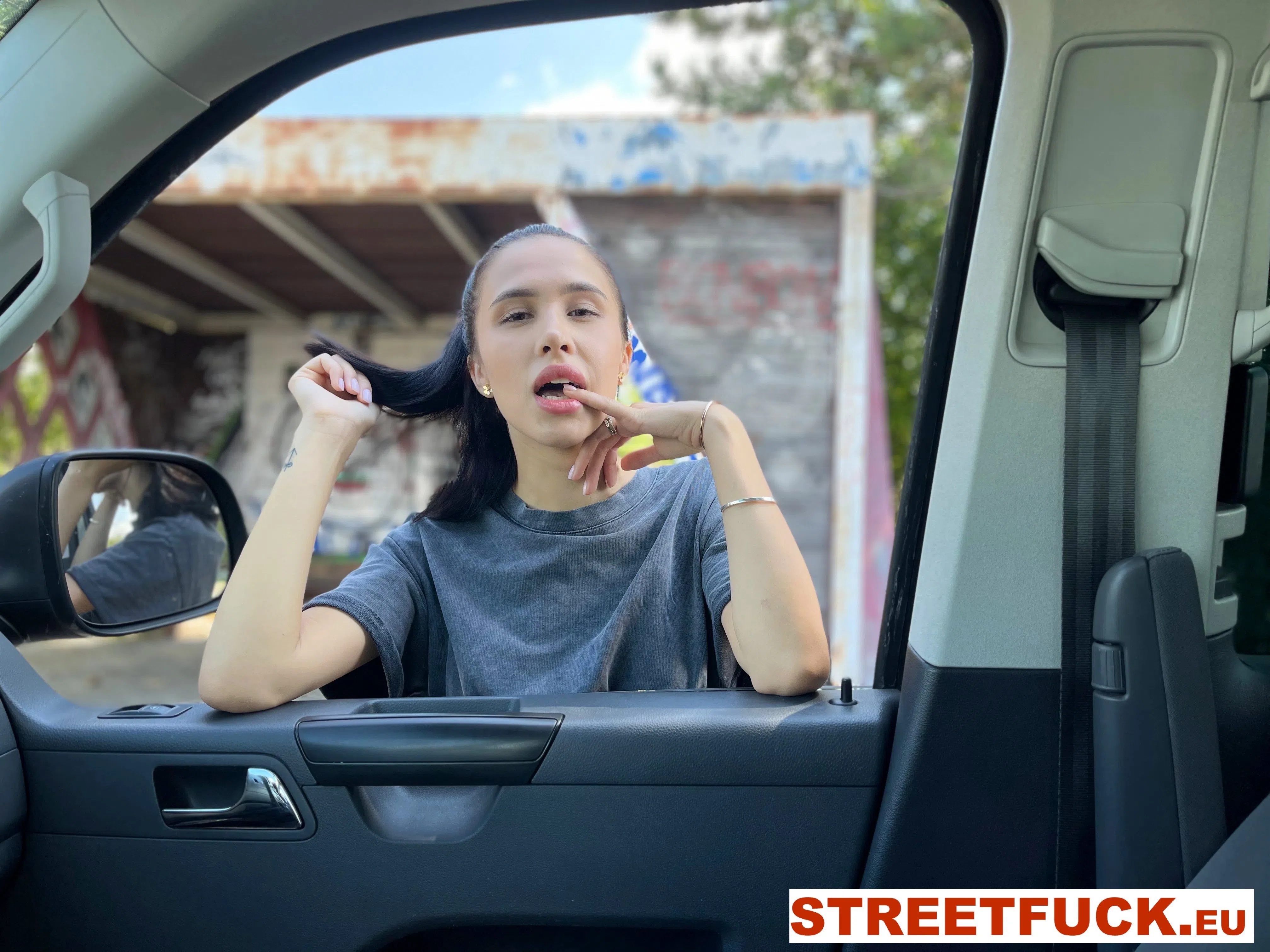 alyssa-bounty-street-fuck-159022 Of Page 2-8.webp