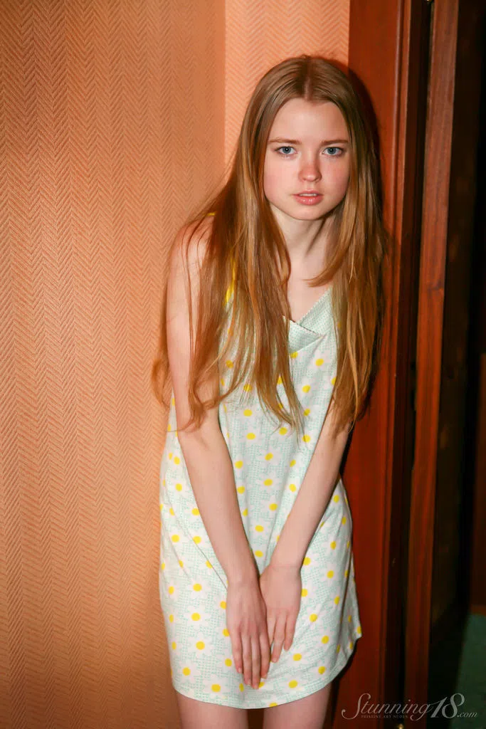 avril-a-stunning-18-97727 Of Page 1-1.webp