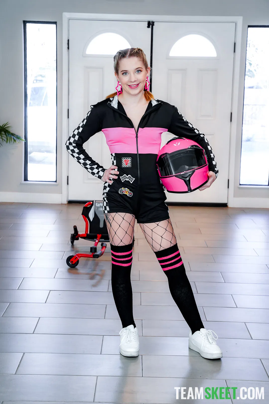 becky-summer-exxxtra-small-186589 Of Page 1-1.webp