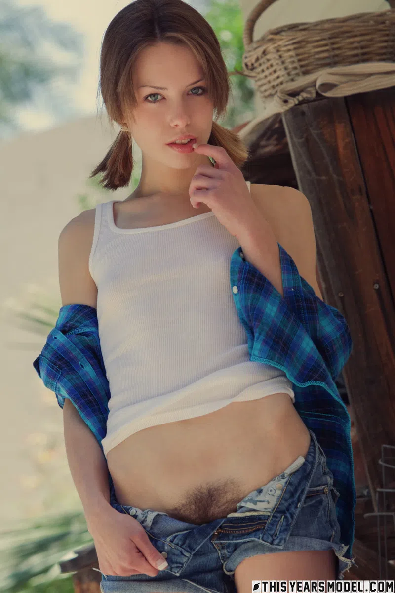 bonnie-apricot-this-years-model-97953 Of Page 2-6.webp
