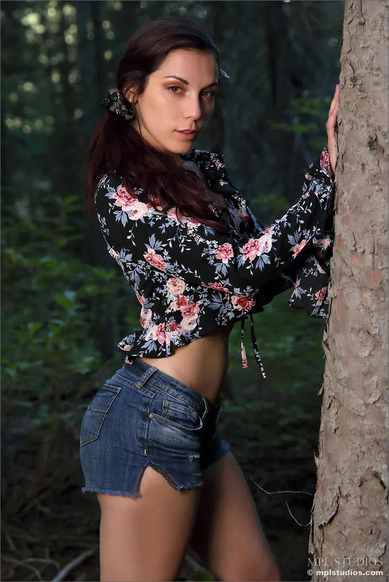 elena-generi-mpl-studios-87102 Of Page 1-1.webp