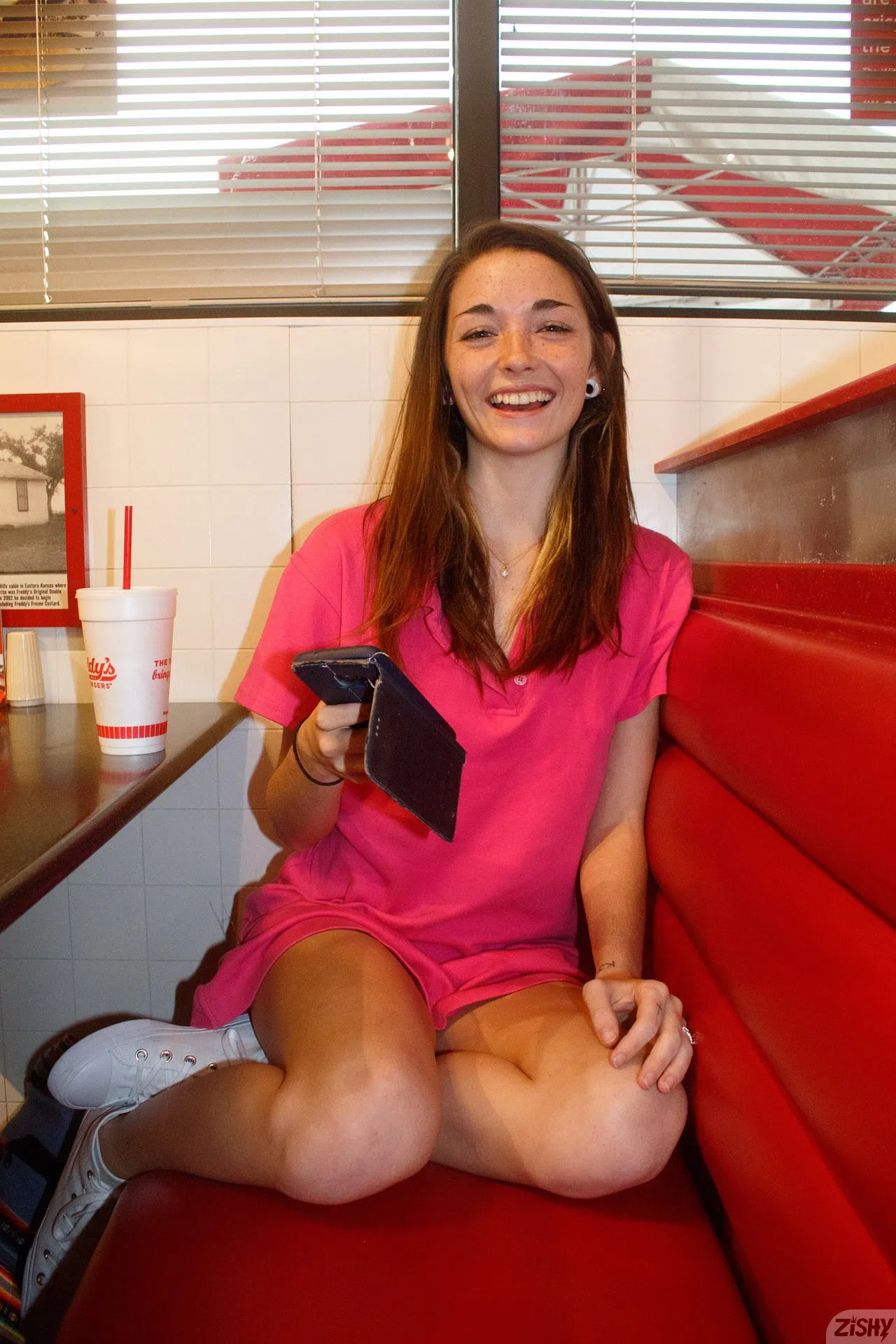 hannah-tarley-skinny-fries-zishy-113579 Of Page 2-9.webp