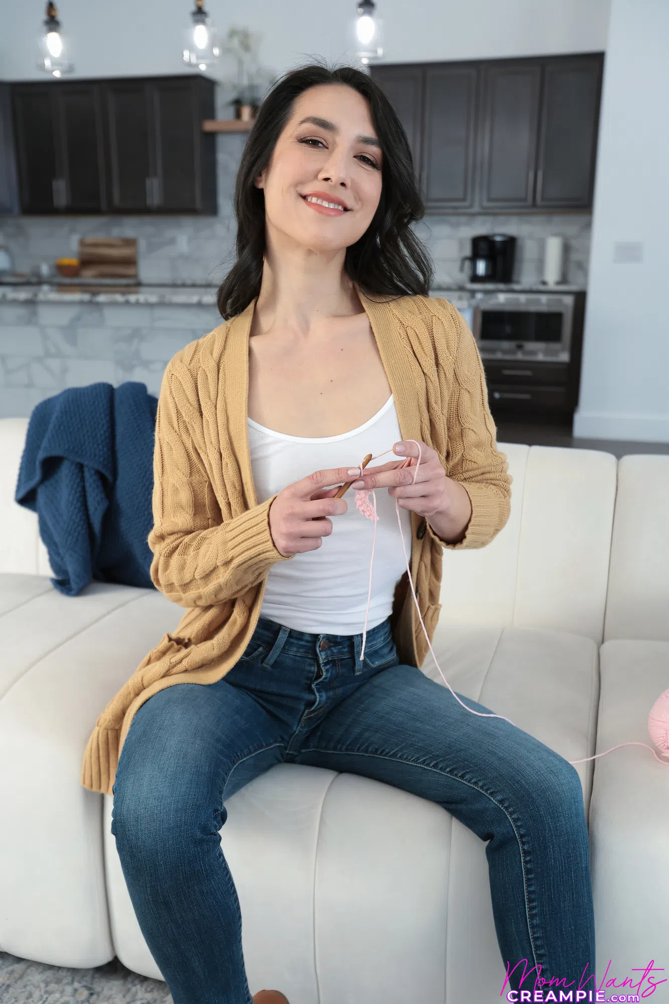 isabel-love-mom-wants-creampie-180270 Of Page 1-3.webp