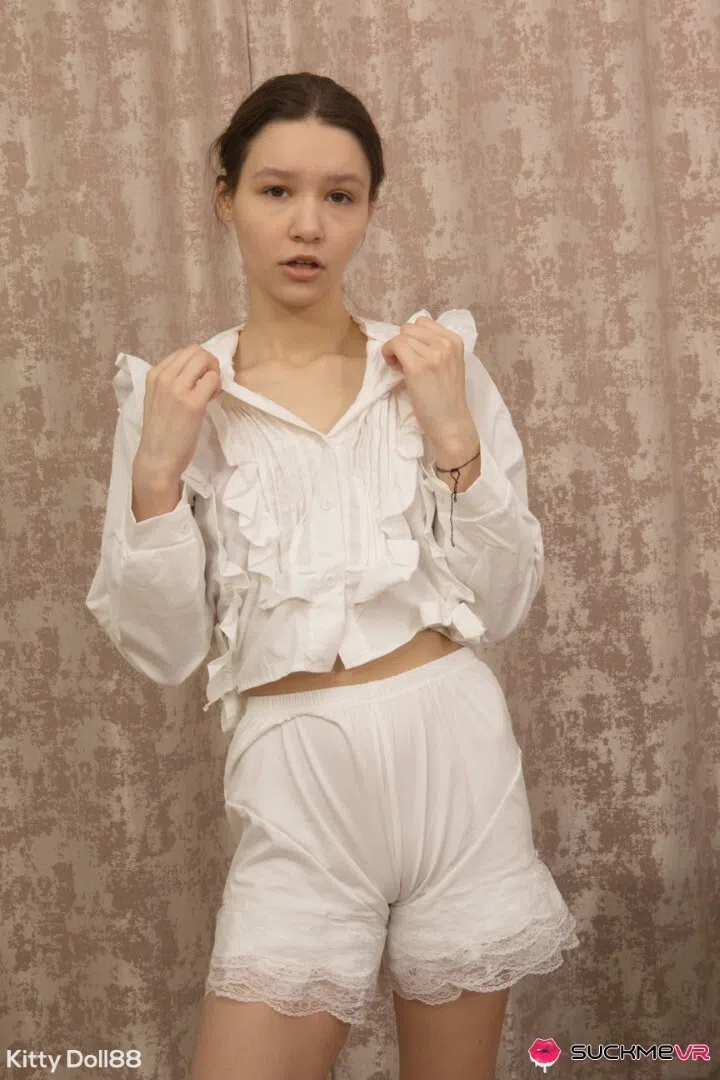 kitty-doll88-suck-me-vr-178355 Of Page 1-1.webp