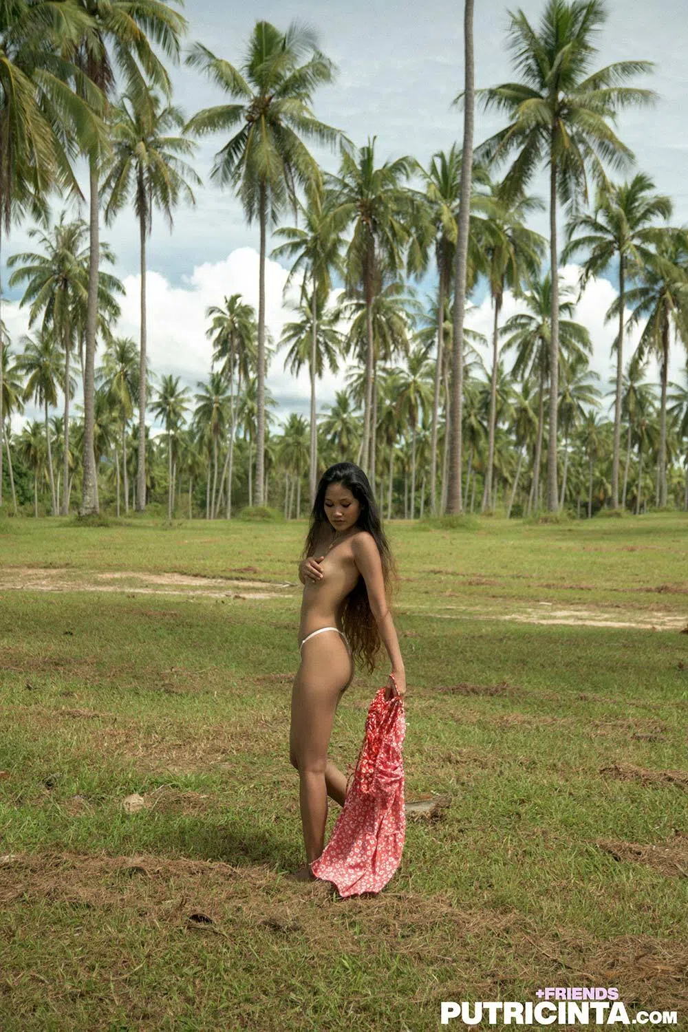 kj-naked-by-a-palm-tree-132802 Of Page 1-4.webp
