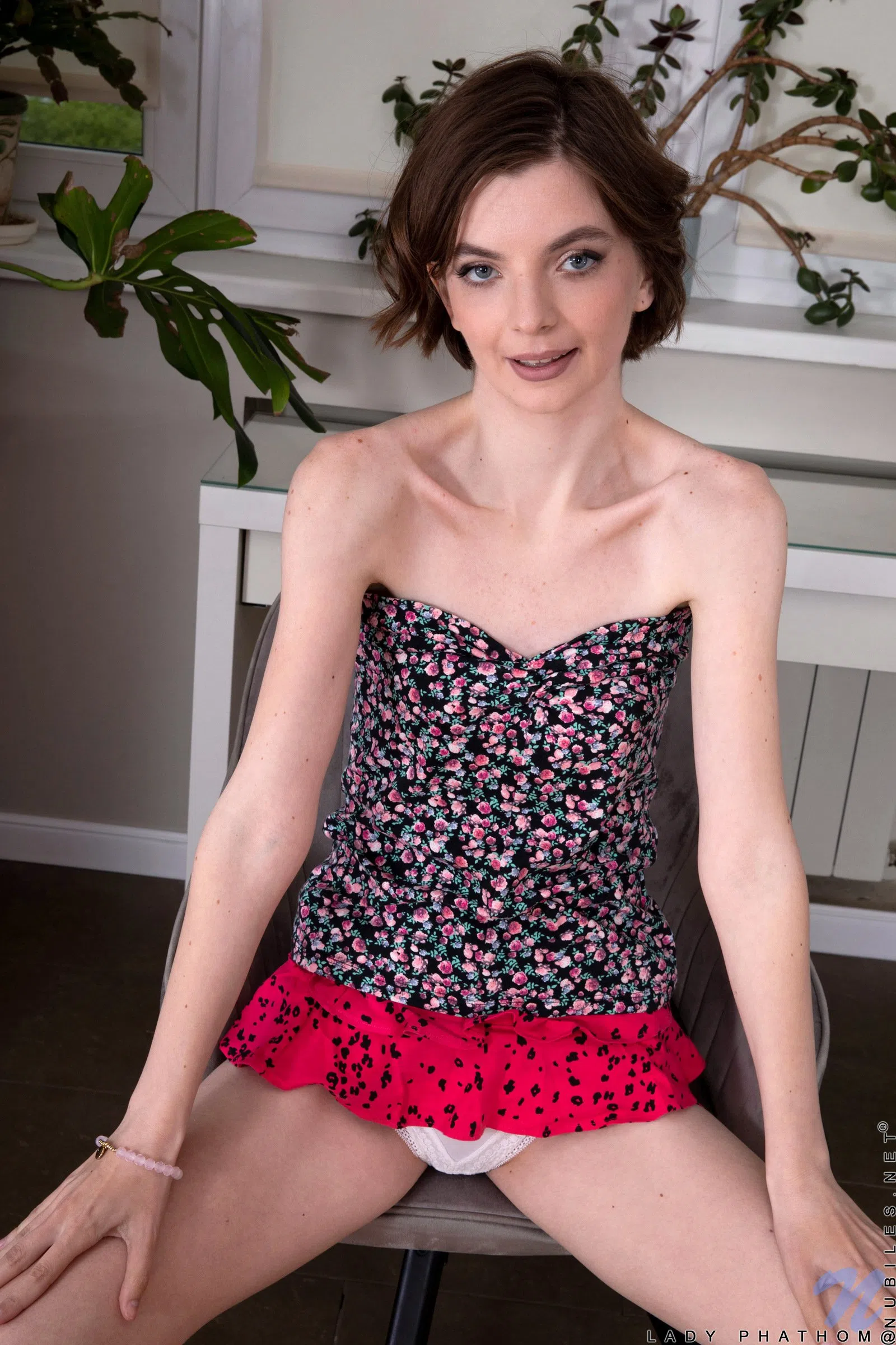 lady-phathom-nubiles-4-135340 Of Page 1-4.webp