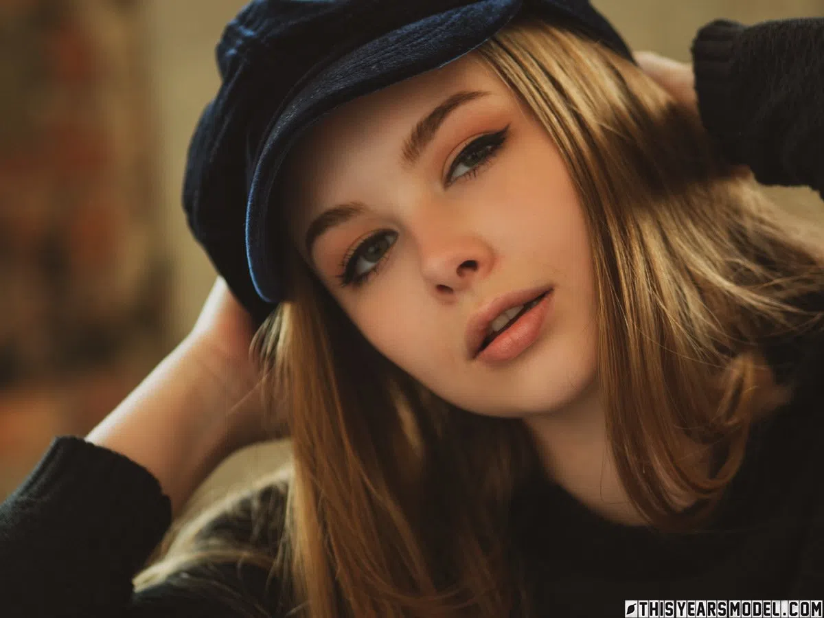 lana-lee-this-years-model-73366 Of Page 1-4.webp