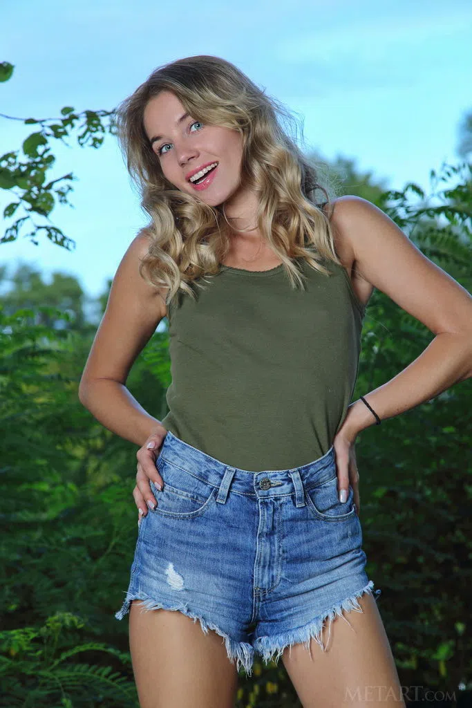 lola-krit-metart-105554 Of Page 1-1.webp