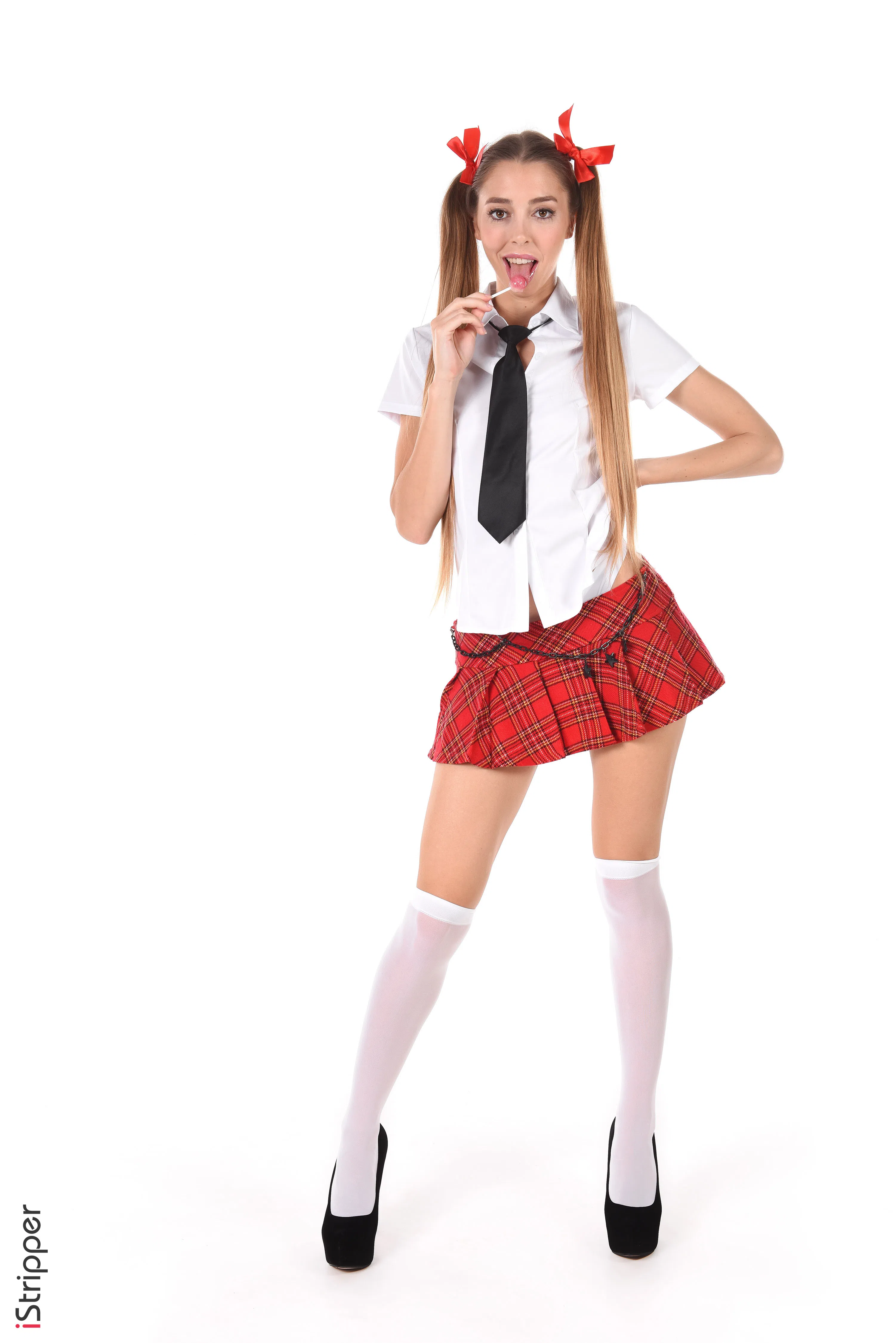 mary-popiense-istripper-105262 Of Page 1-1.webp