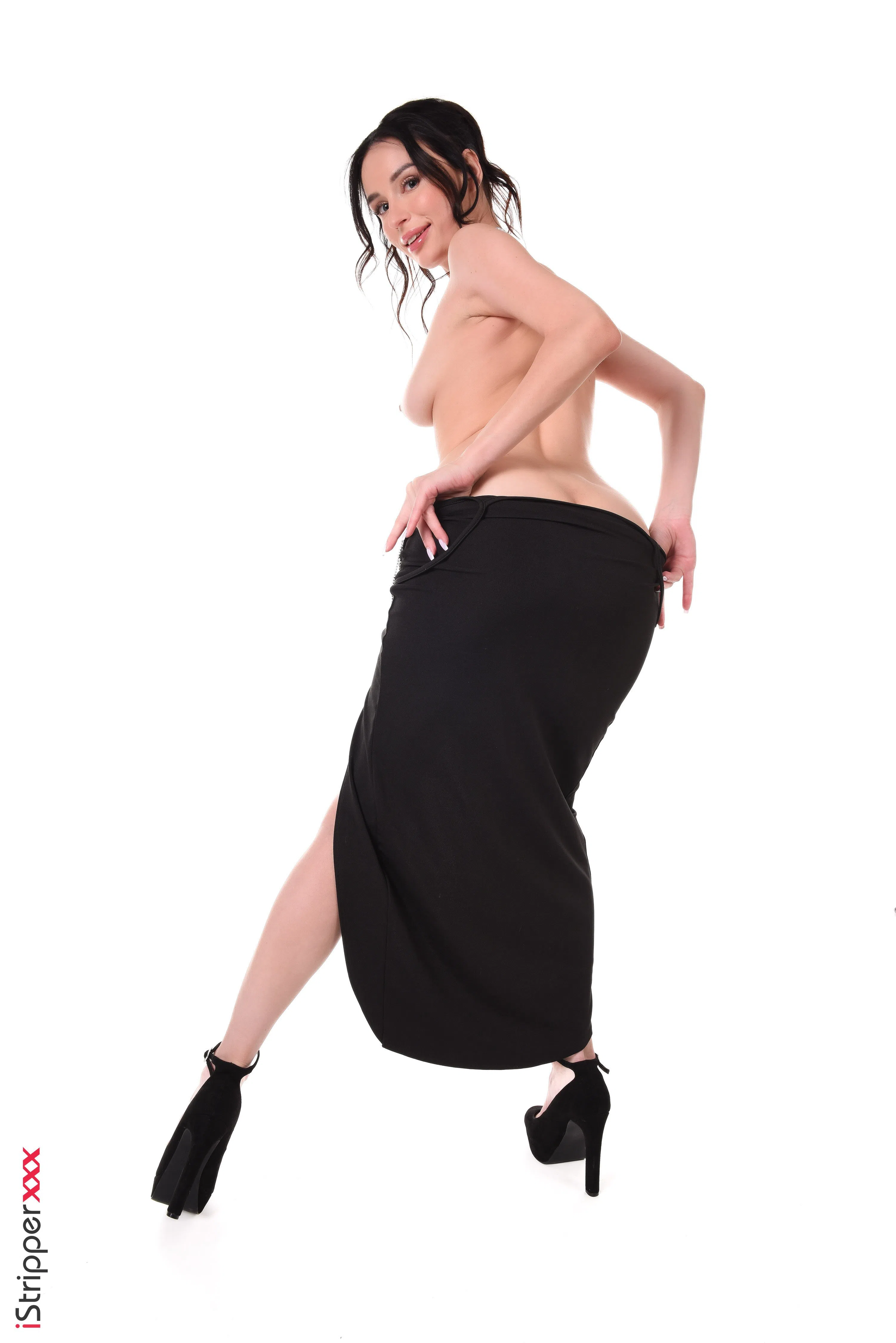 milena-ray-istripper-167583 Of Page 1-4.webp