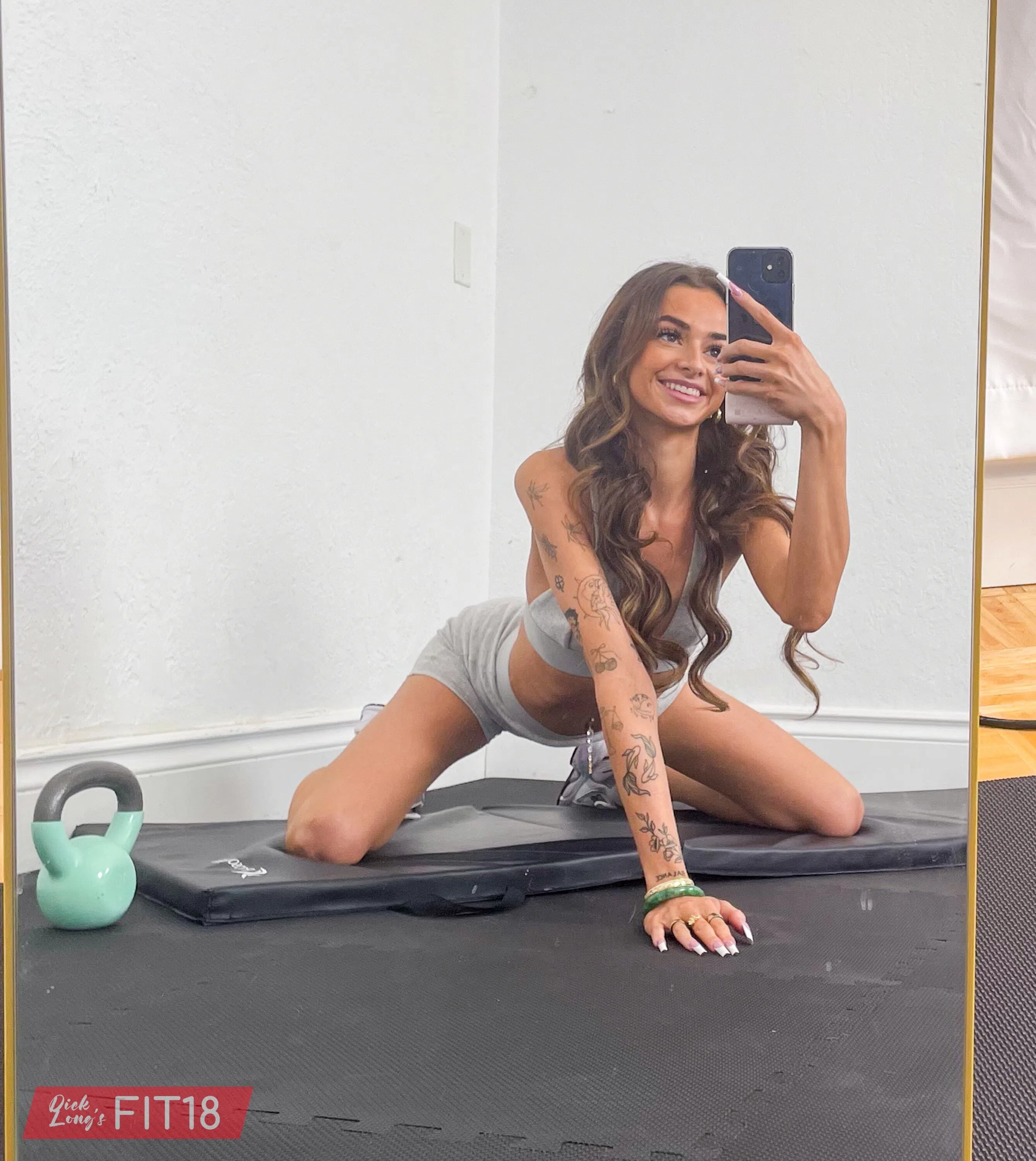 nikki-nicole-fit-18-178170 Of Page 3-11.webp