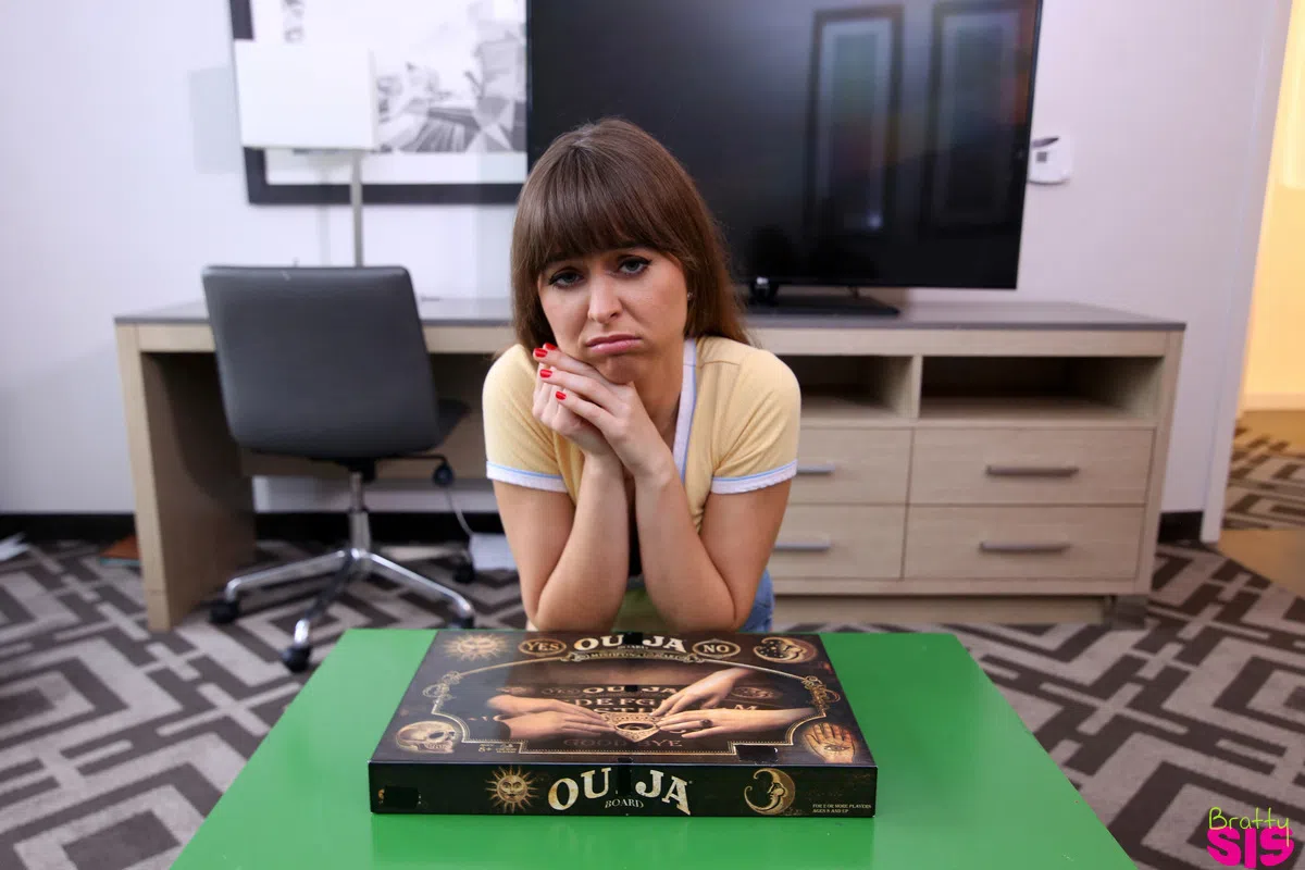 riley-reid-bratty-sis-68368 Of Page 1-1.webp