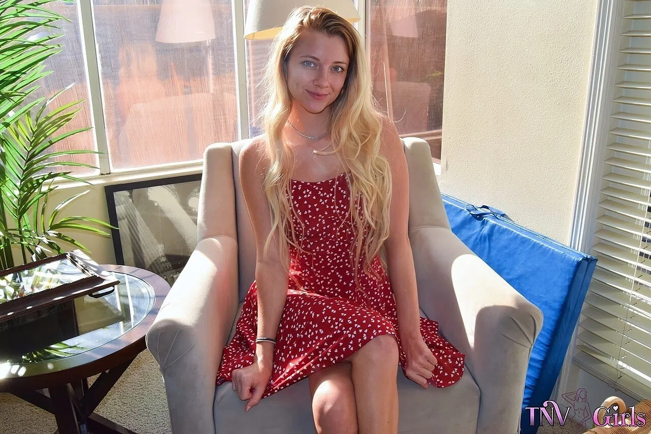 riley-star-tnv-girls-182334 Of Page 1-2.webp