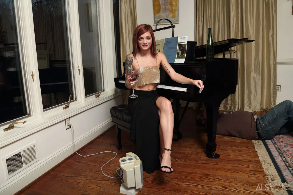 roxy-ryder-als-scan-79621 Of Page 1-1.webp