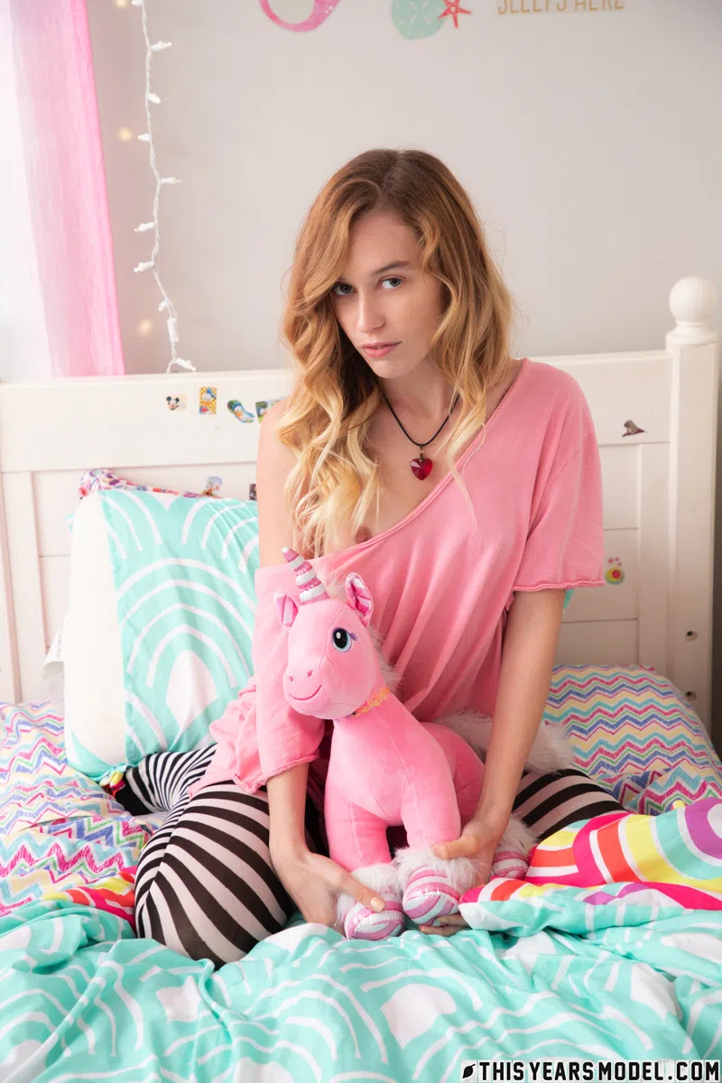 samantha-styles-this-years-model-90677 Of Page 1-2.webp