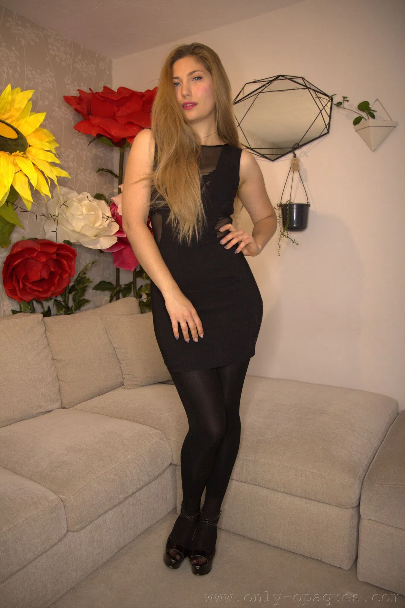 stephanie-bonham-carter-only-opaques-95271 Of Page 1-1.webp