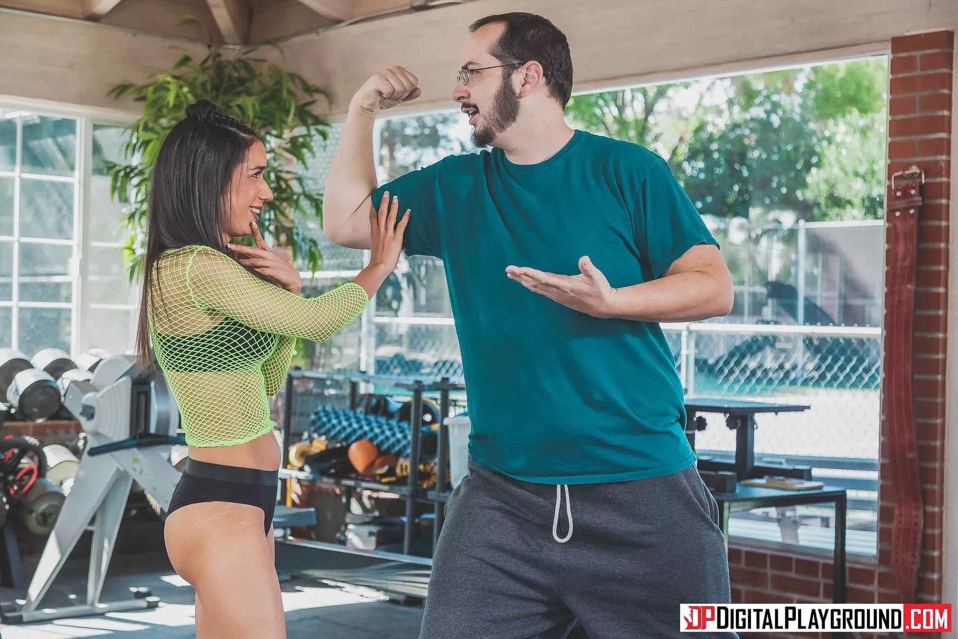 tia-cyrus-barbell-boobs-36190 Of Page 1-1.webp