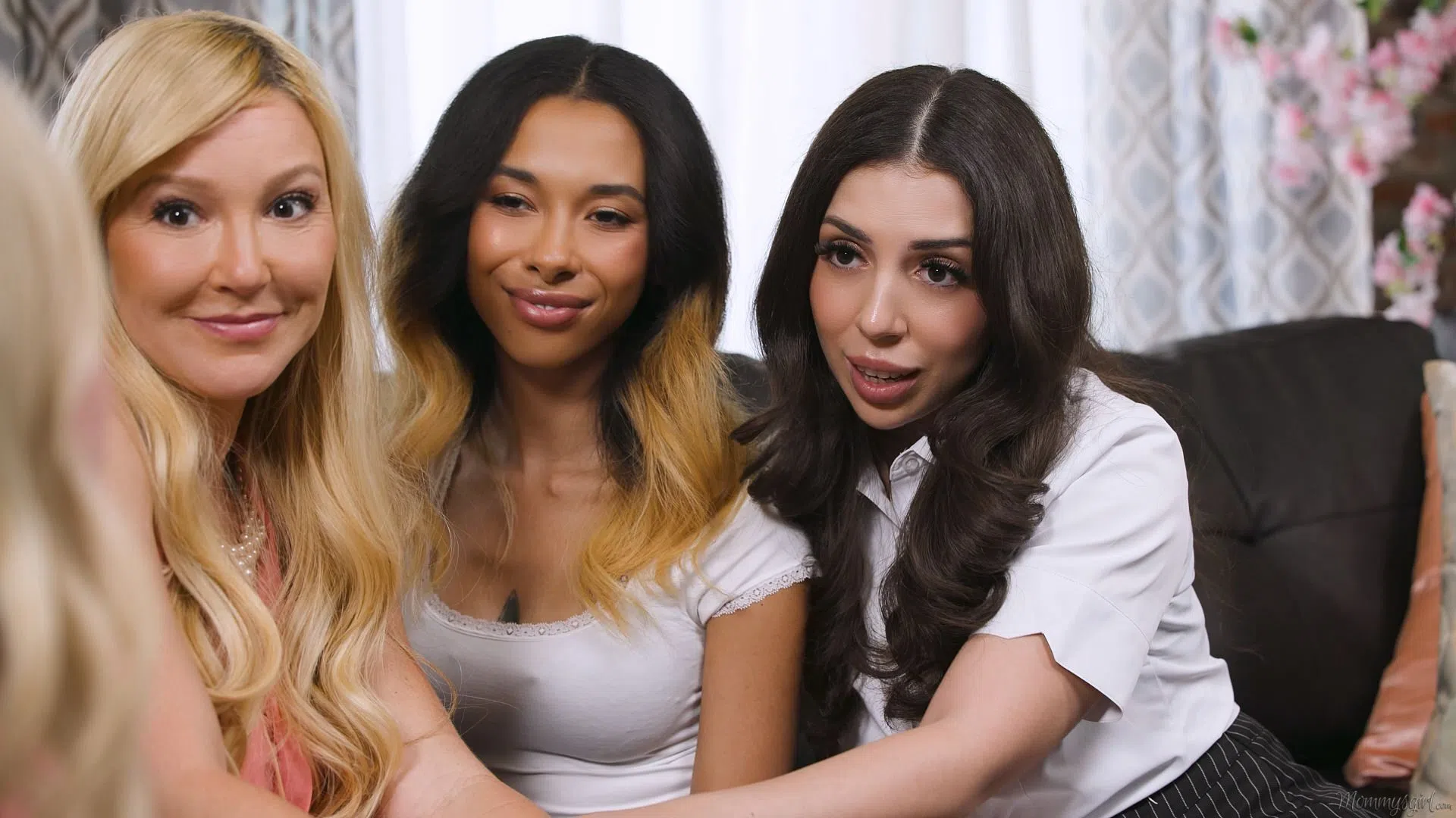 haley-spades-laura-bentley-monica-lush-kalani-luana-mommy-s-girl-202159 Of Page 3-11.webp