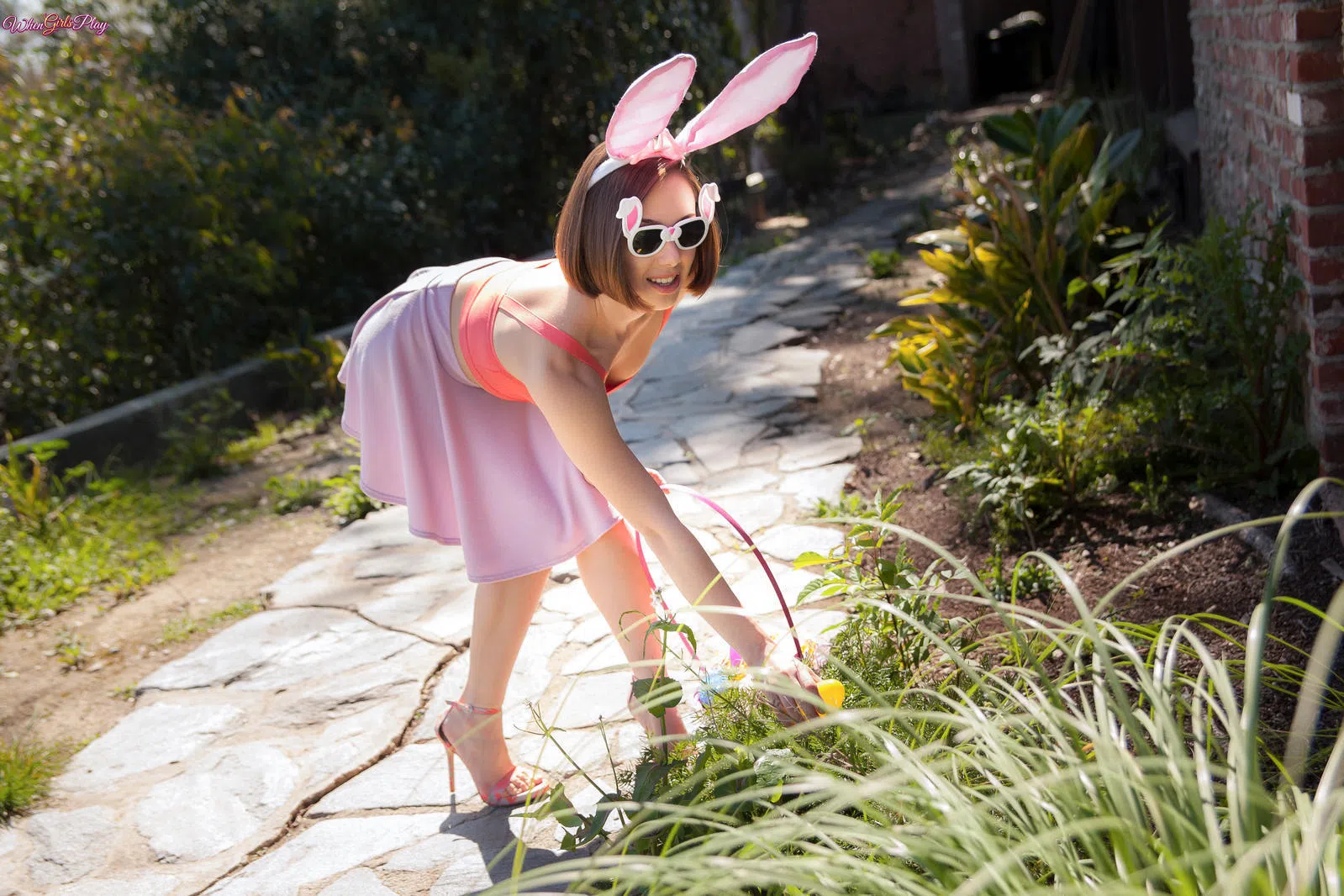jenna-sativa-misty-lovelace-in-easter-egg-cunt-twistys-26925 Of Page 1-4.webp