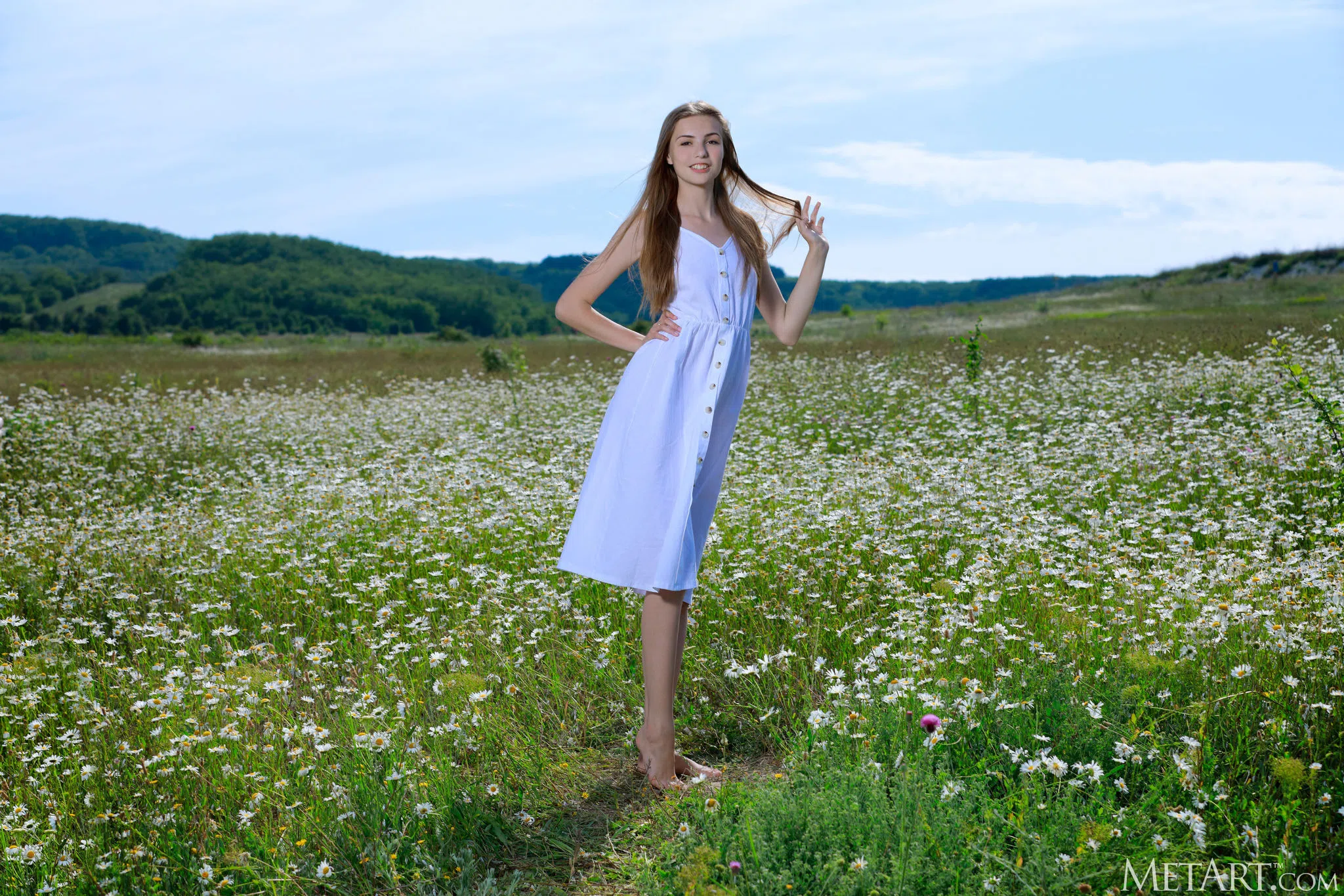 elle-tan-metart-176429 Of Page 1-1.webp