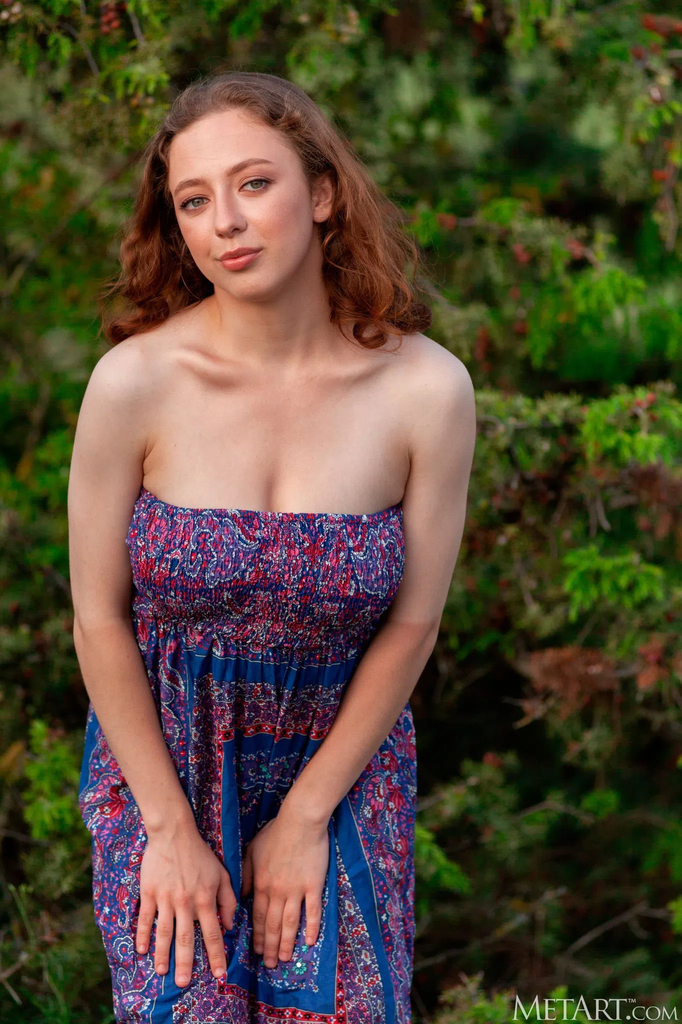 esenia-metart-150322 Of Page 1-1.webp