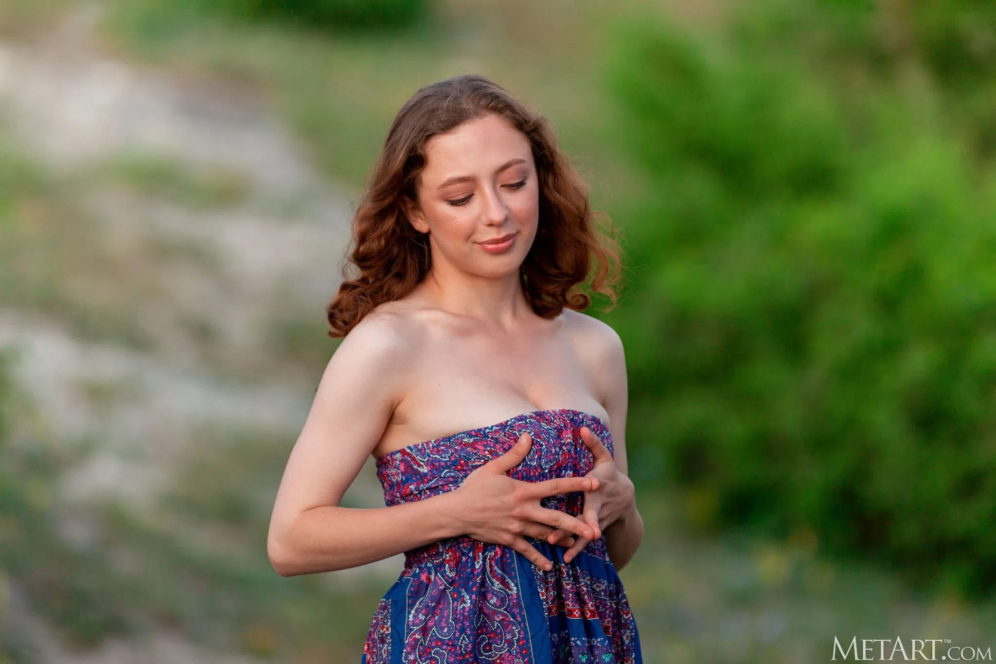 esenia-metart-150322 Of Page 1-2.webp